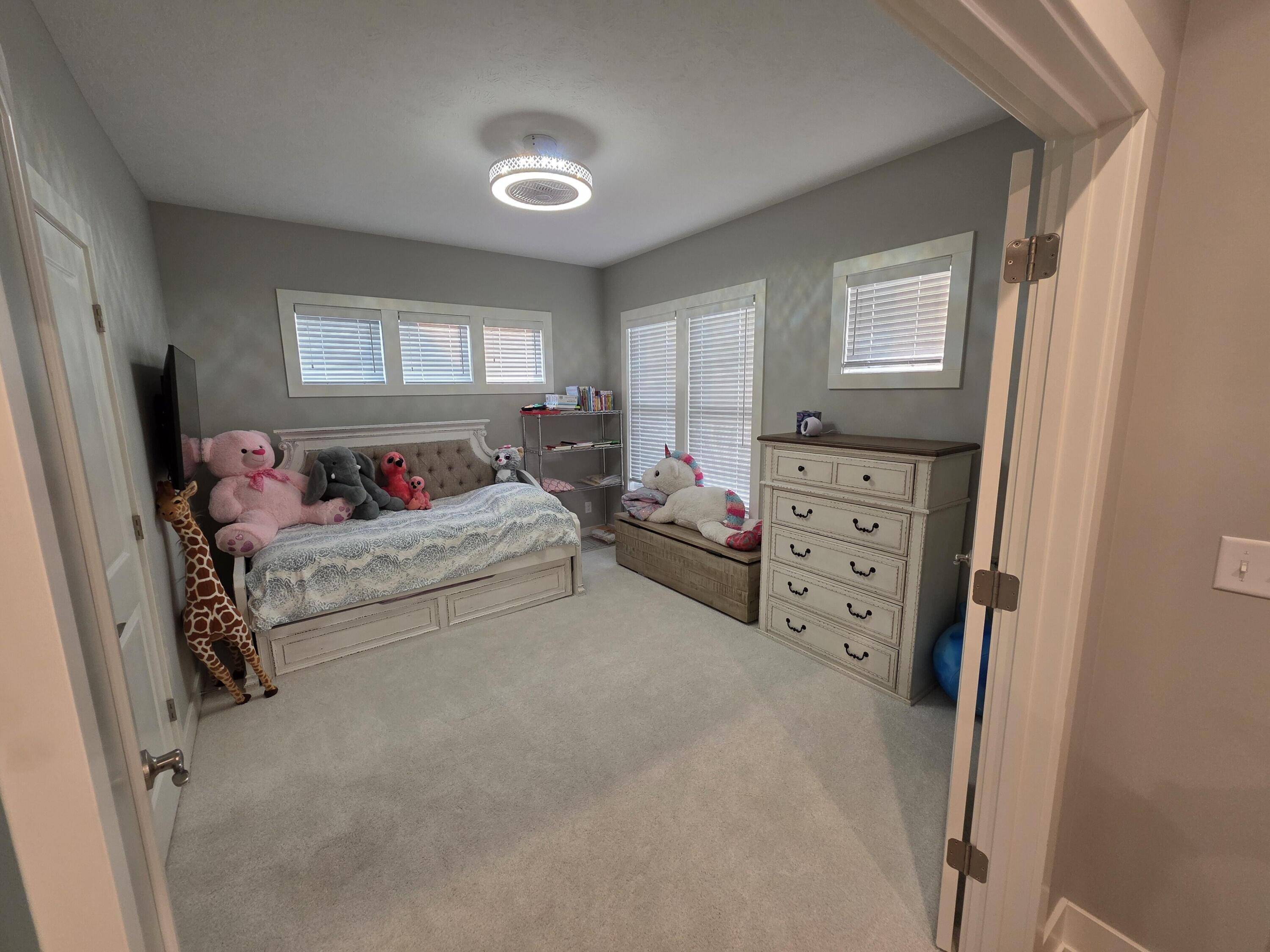 Jenison, MI 49428,3076 Brayridge Drive