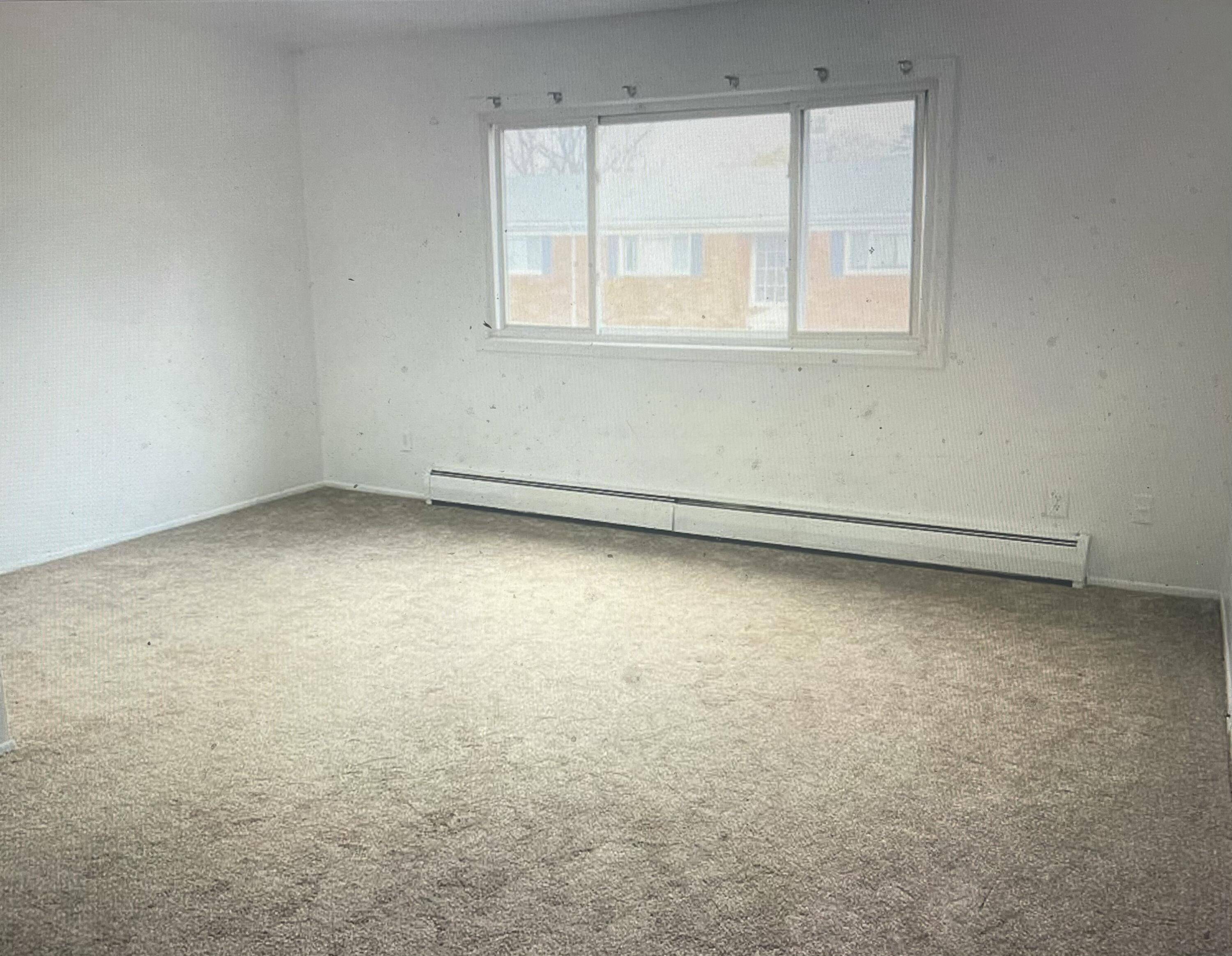 Farmington, MI 48336,31831 Grand River Avenue #96