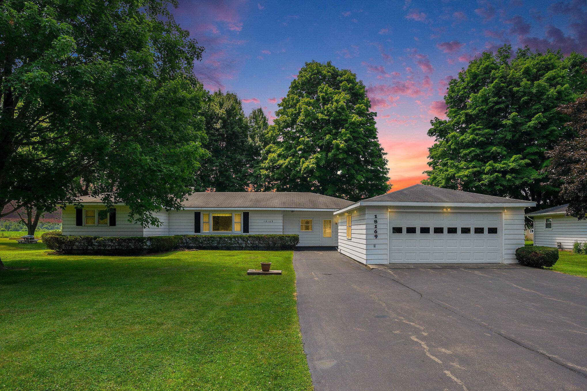 Three Rivers, MI 49093,18169 6th Avenue Road