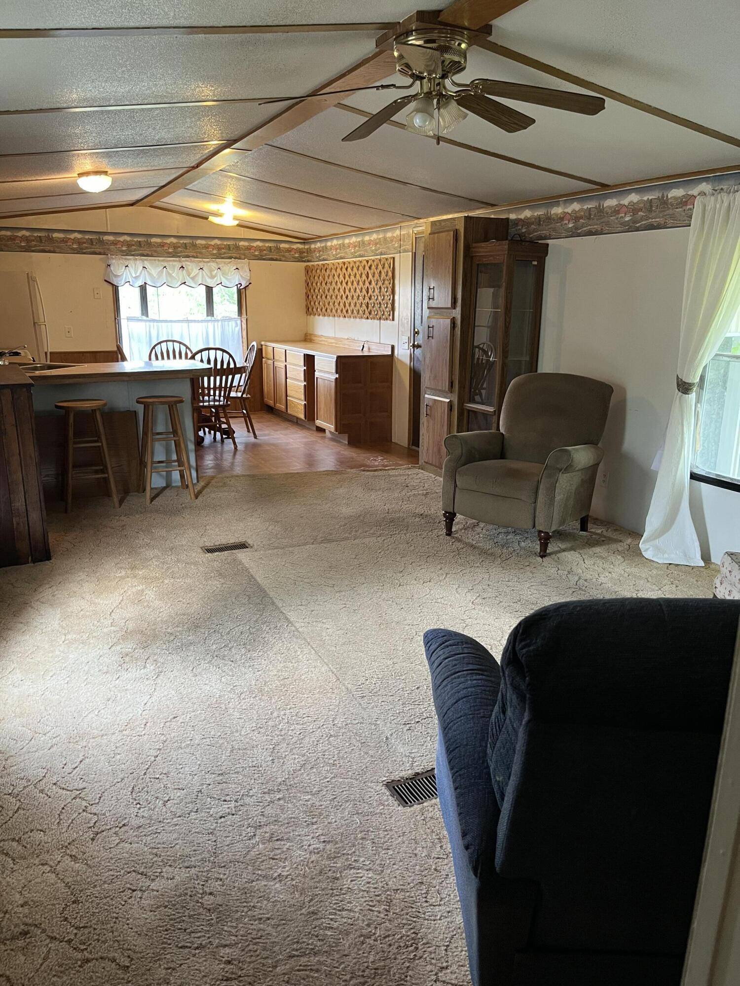 White Cloud, MI 49349,6121 N Pine Avenue