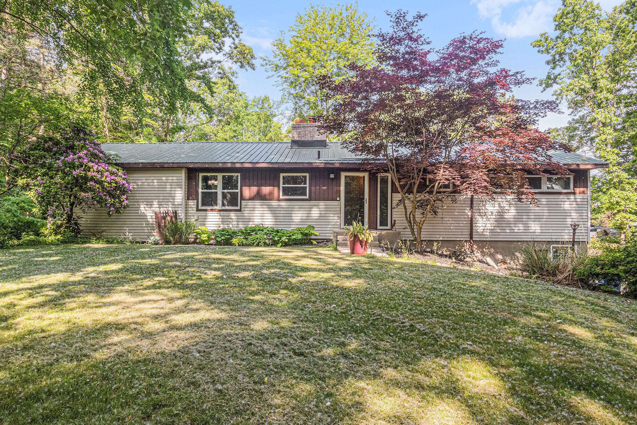Nunica, MI 49448,11738 Apple Drive
