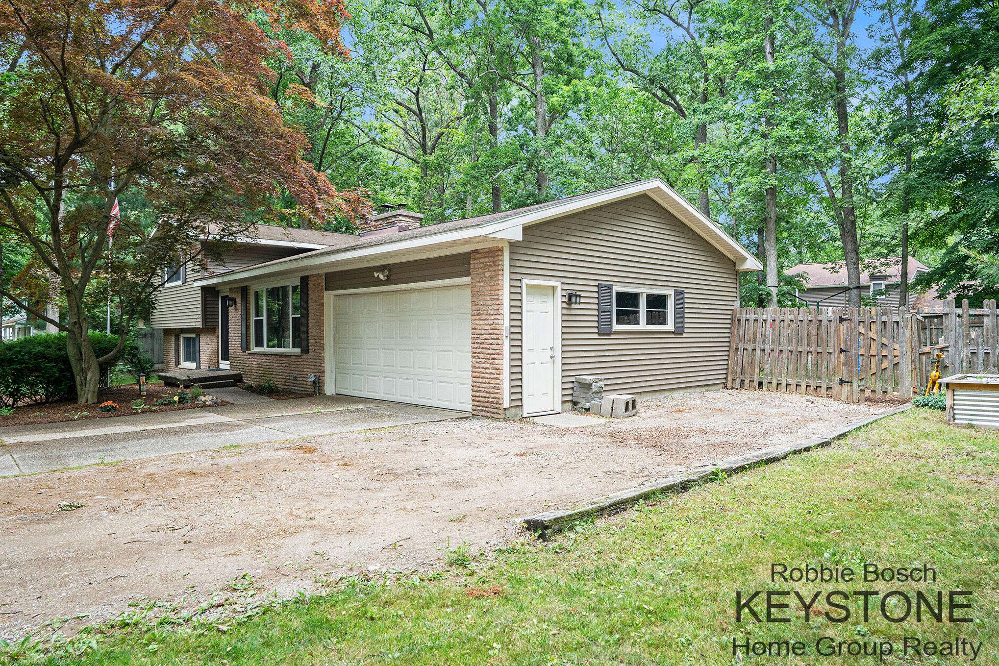 Ada, MI 49301,7395 Sheffield SE Drive