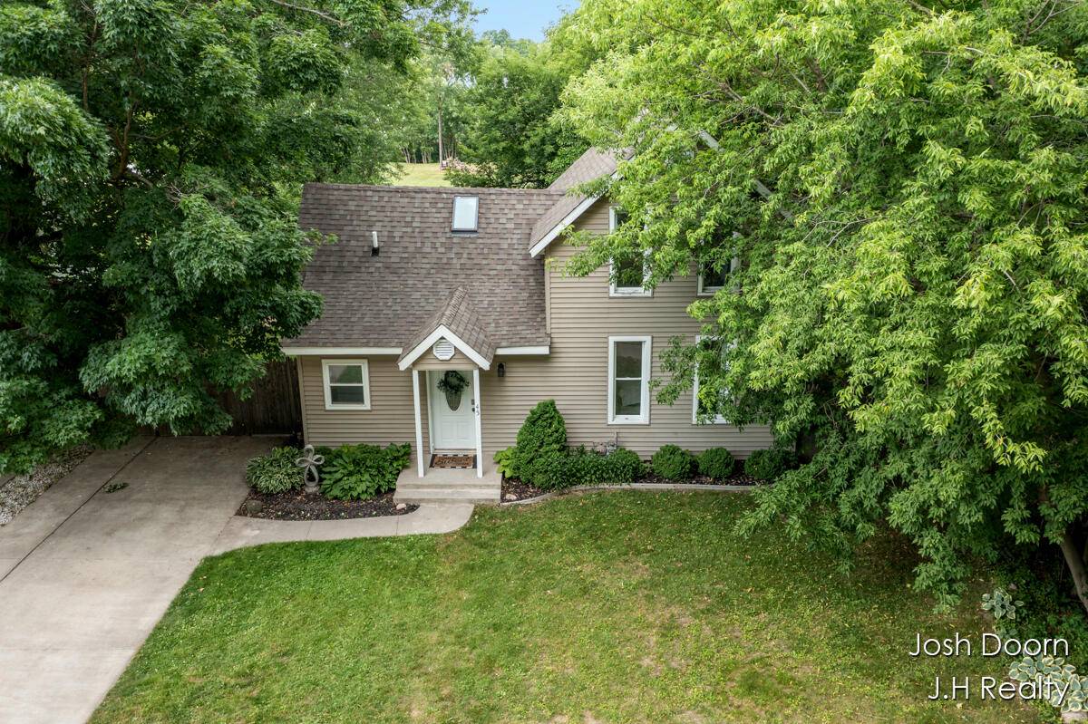 Kent City, MI 49330,45 1st S Street