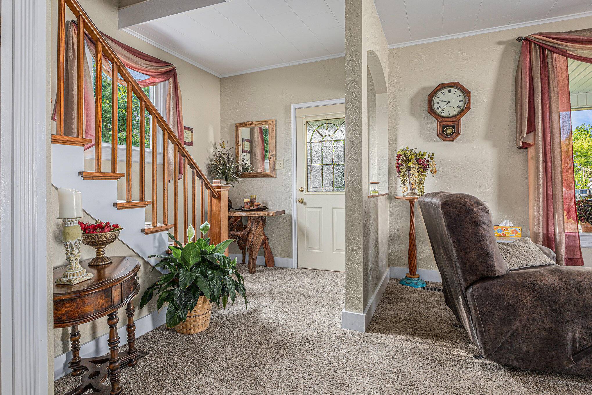 Three Oaks, MI 49128,209 Maple Street
