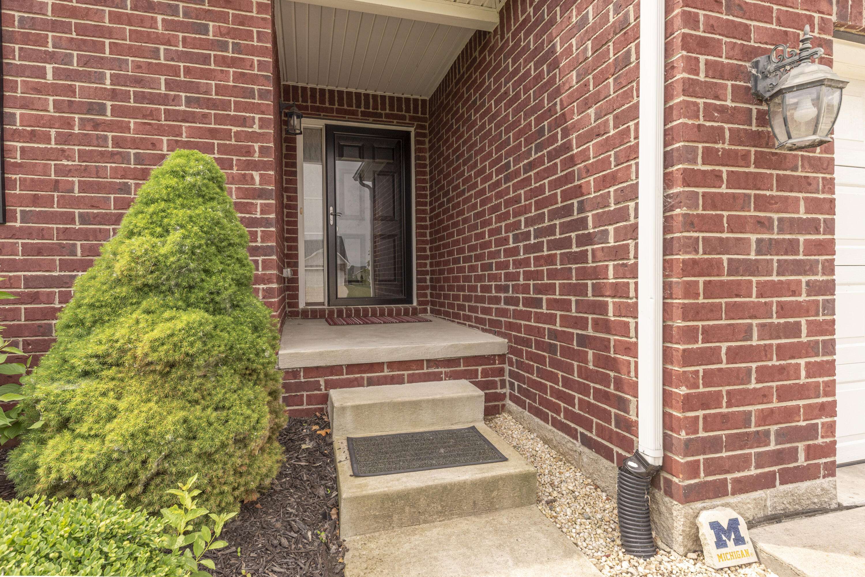 Ypsilanti, MI 48187,8946 Creekway Drive