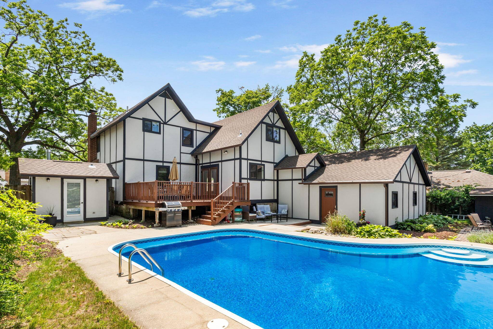 South Haven, MI 49090,1051 Phoenix Street