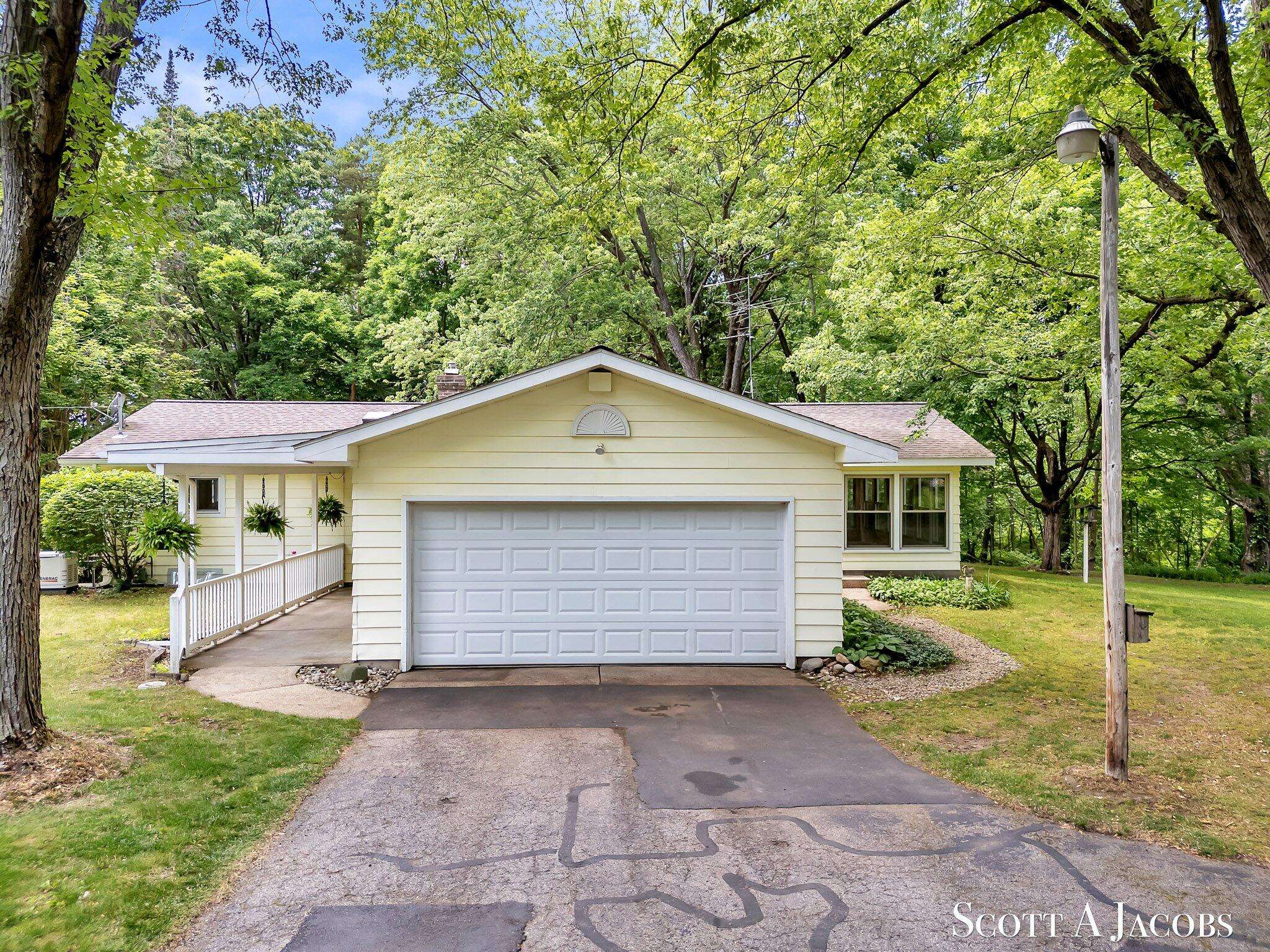 Rockford, MI 49341,2821 12 Mile NE Road