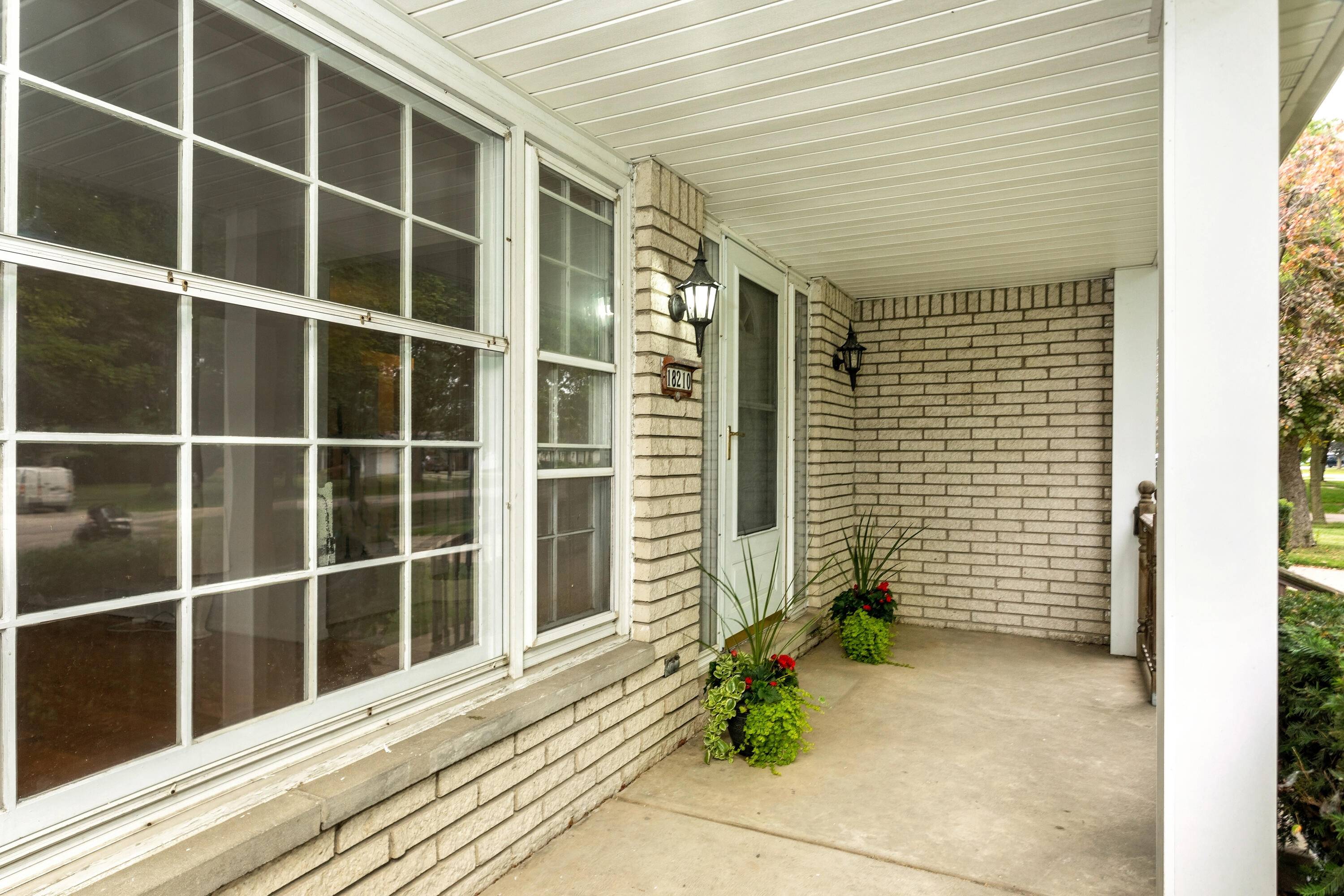 Lathrup Village, MI 48076,18210 Rainbow Drive