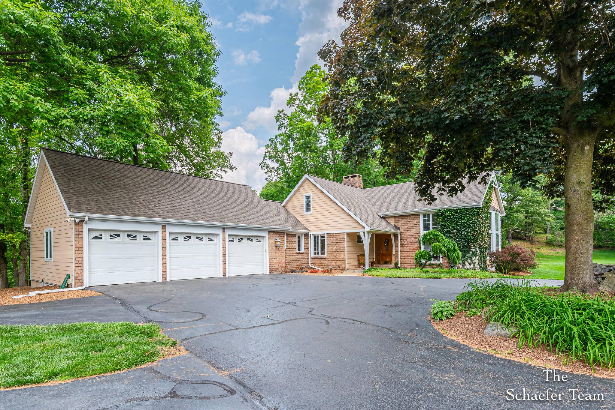 Ada, MI 49301,175 Honey Creek NE Avenue
