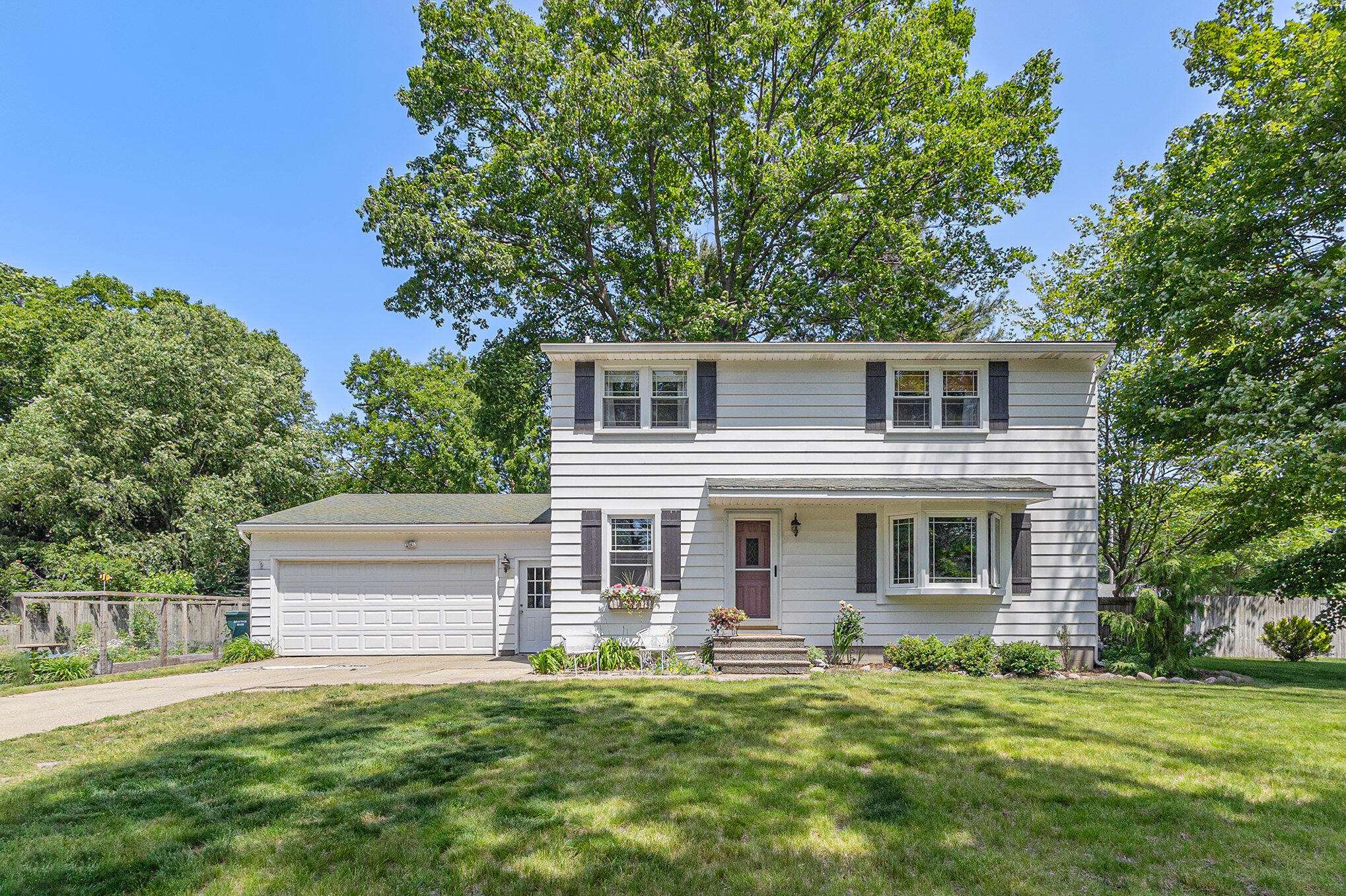 Grand Haven, MI 49417,17885 Oakhill Court
