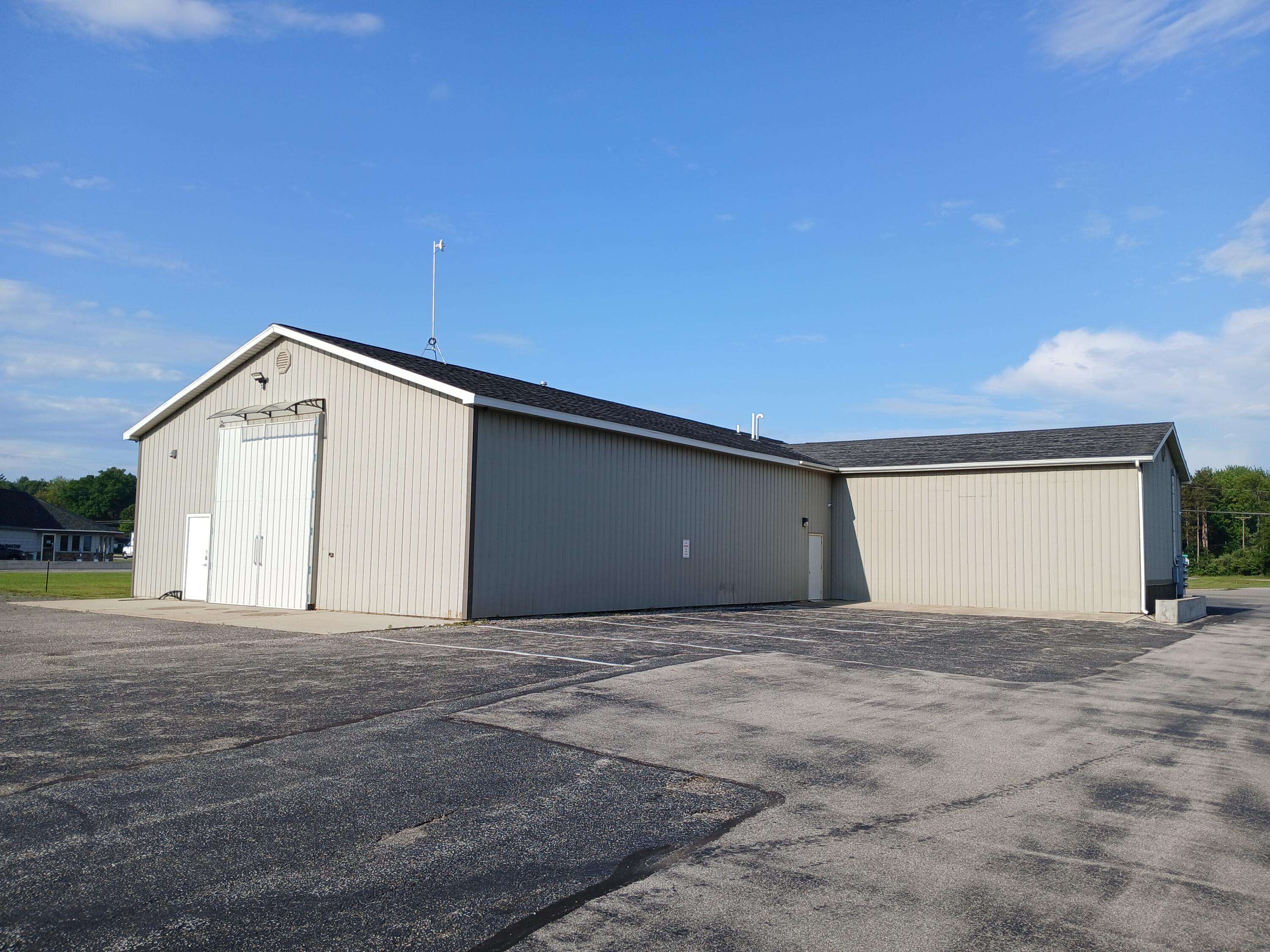Ludington, MI 49431,215 N Jebavy Drive