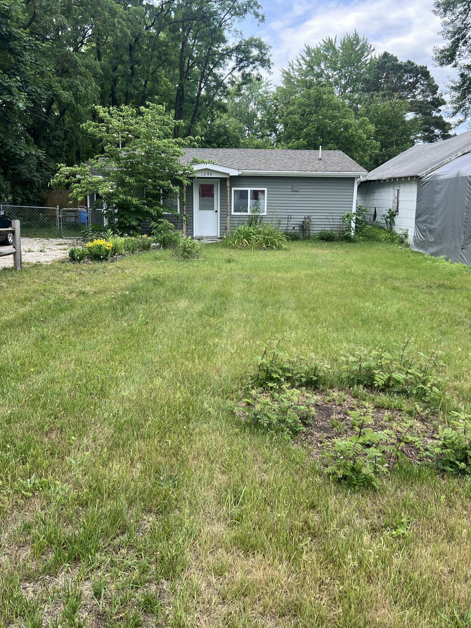 White Cloud, MI 49349,1294 E Newell Street
