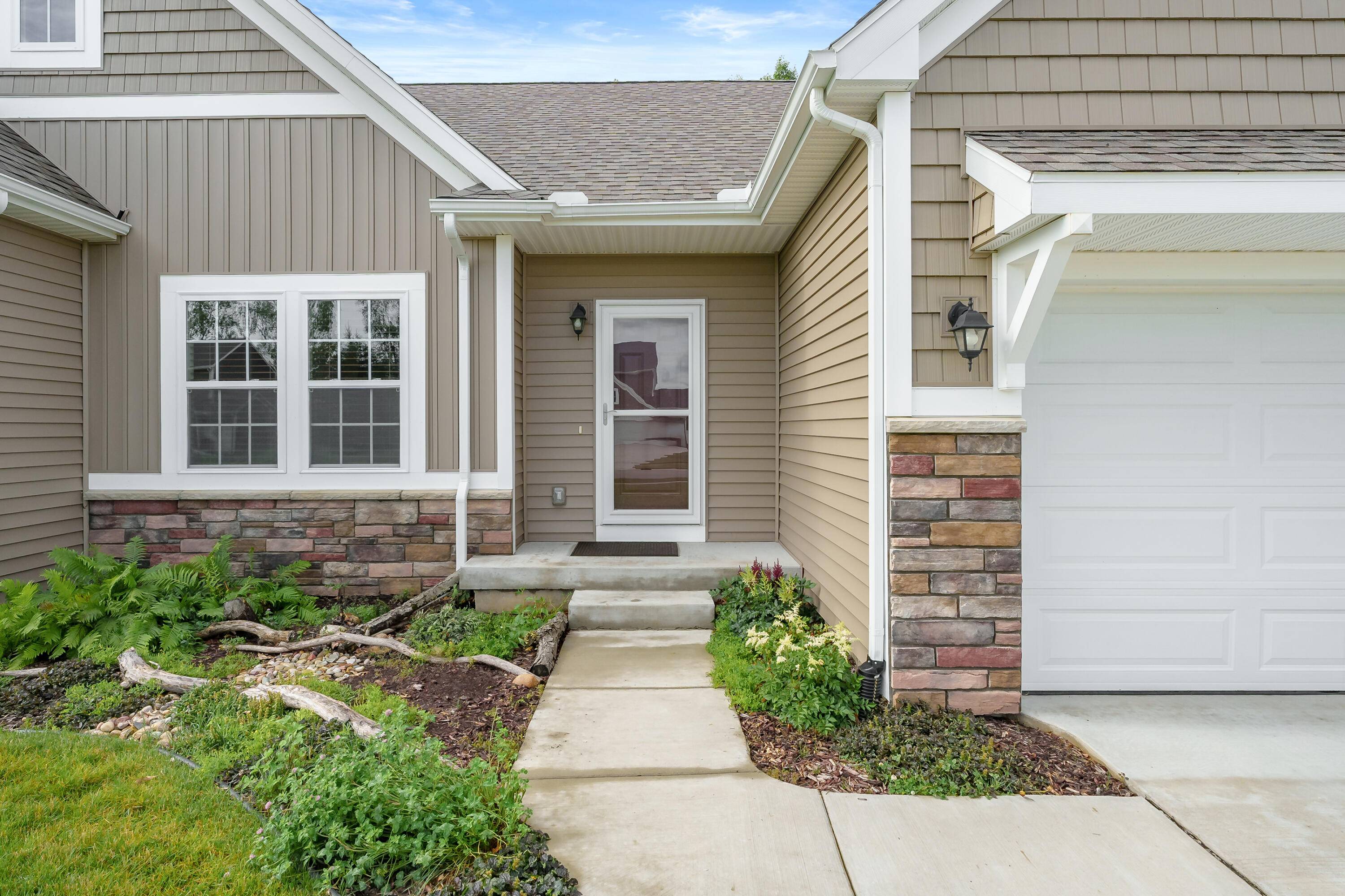 Kalamazoo, MI 49009,5273 Mclin Drive