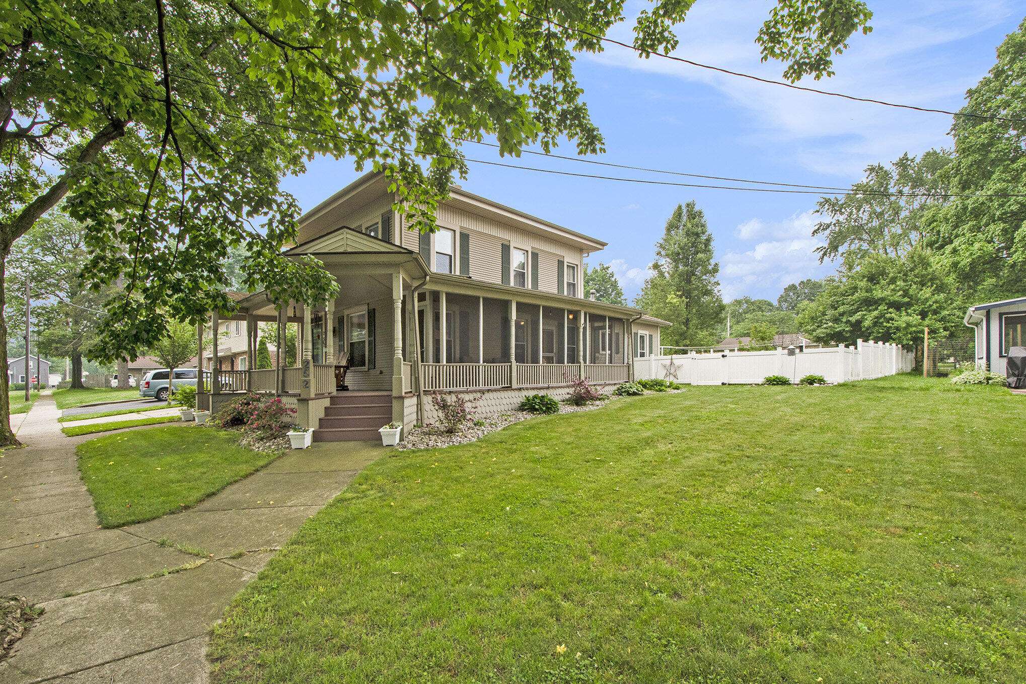 Saranac, MI 48881,252 church Street