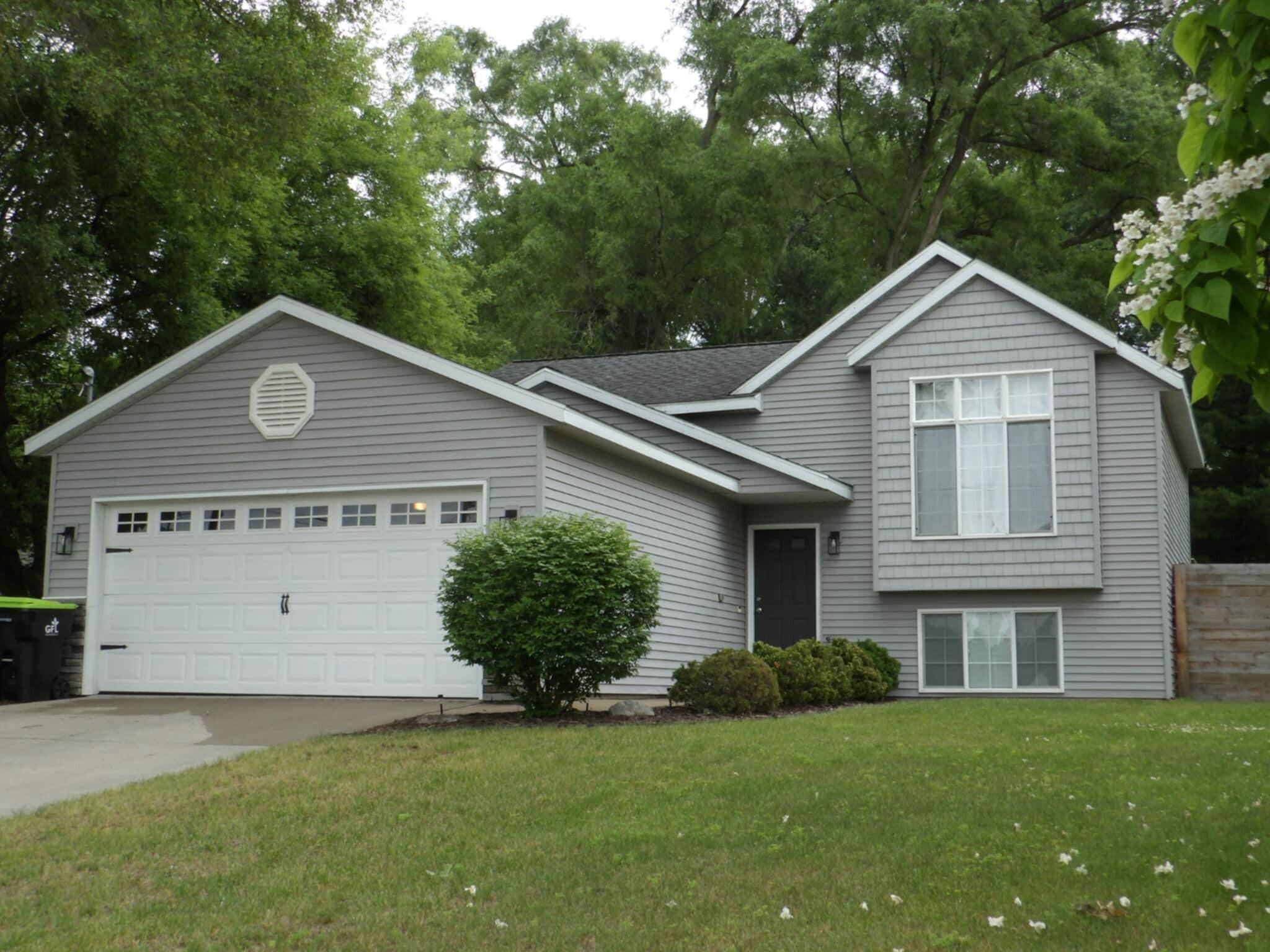 Greenville, MI 48838,410 S Cedar Street