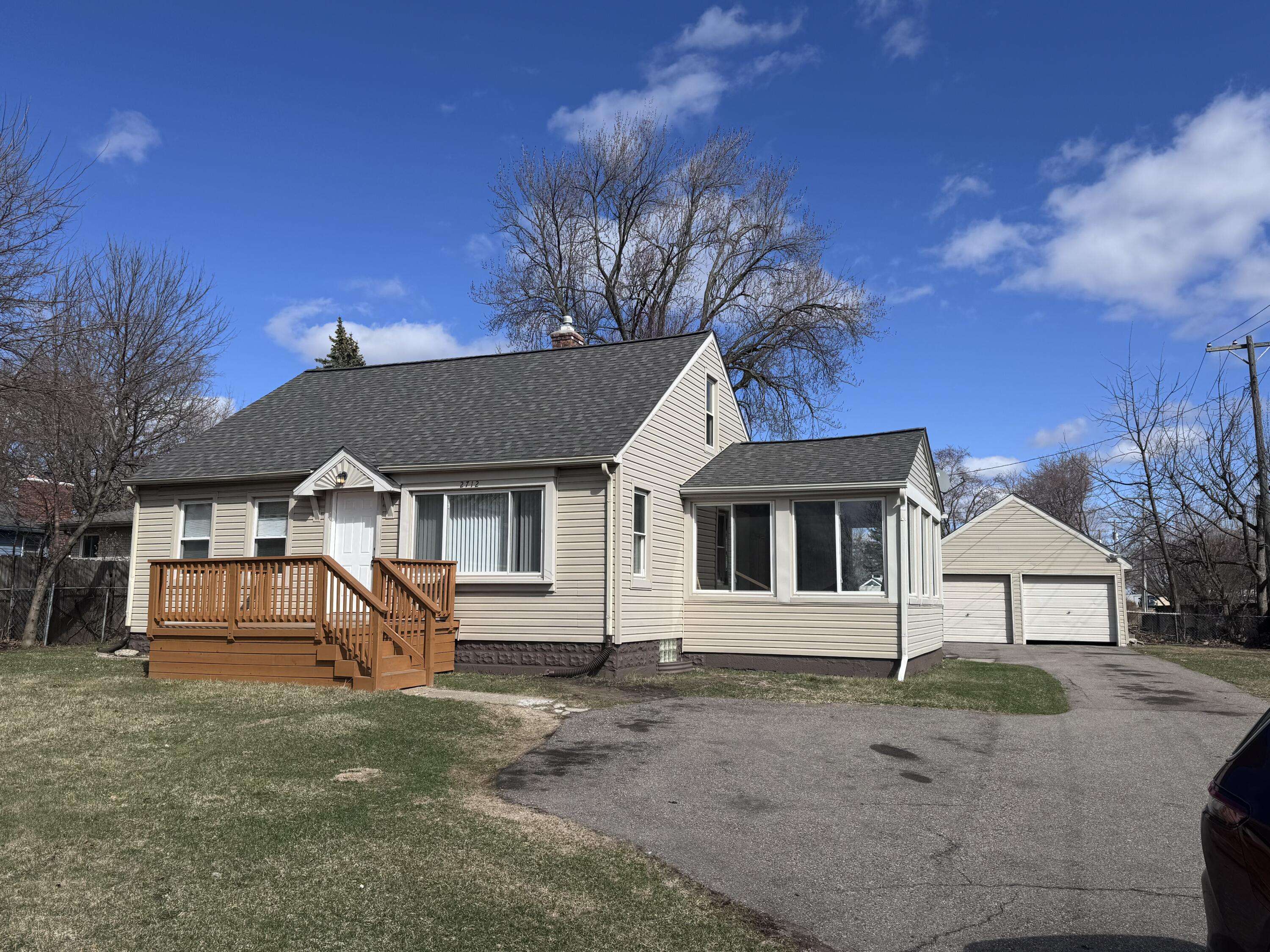 Waterford, MI 48328,2712 Voorheis Road