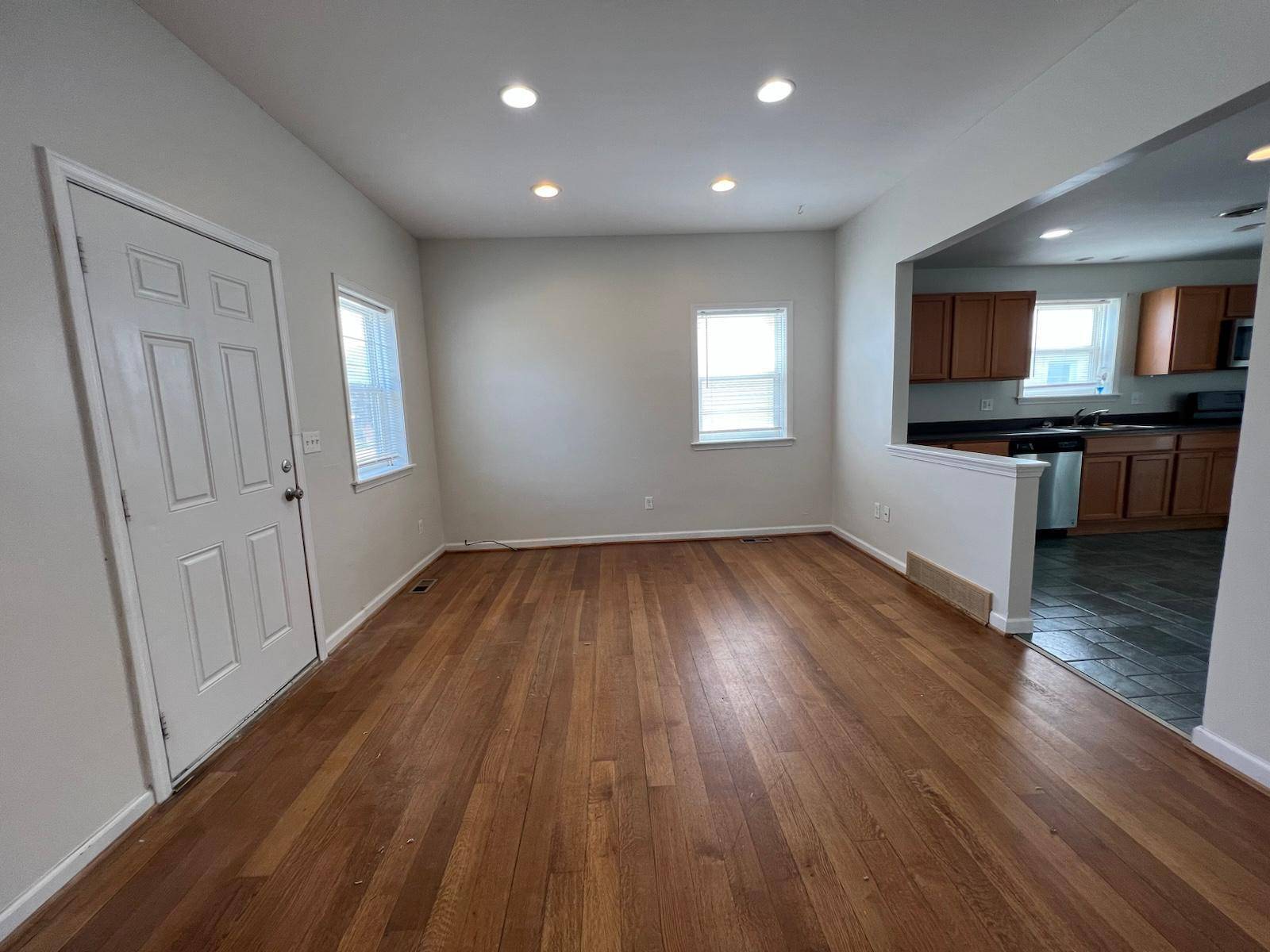 Roseville, MI 48066,28033 Rosemont Street