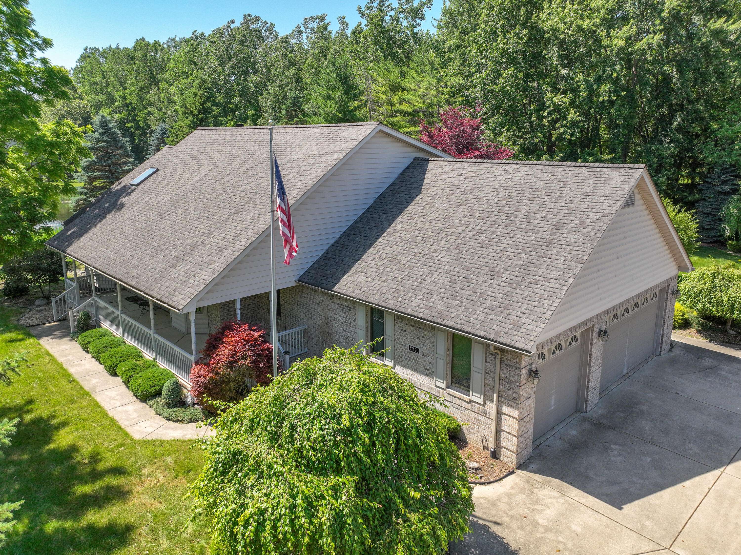 New Boston, MI 48164,37490 Harvestr Lane