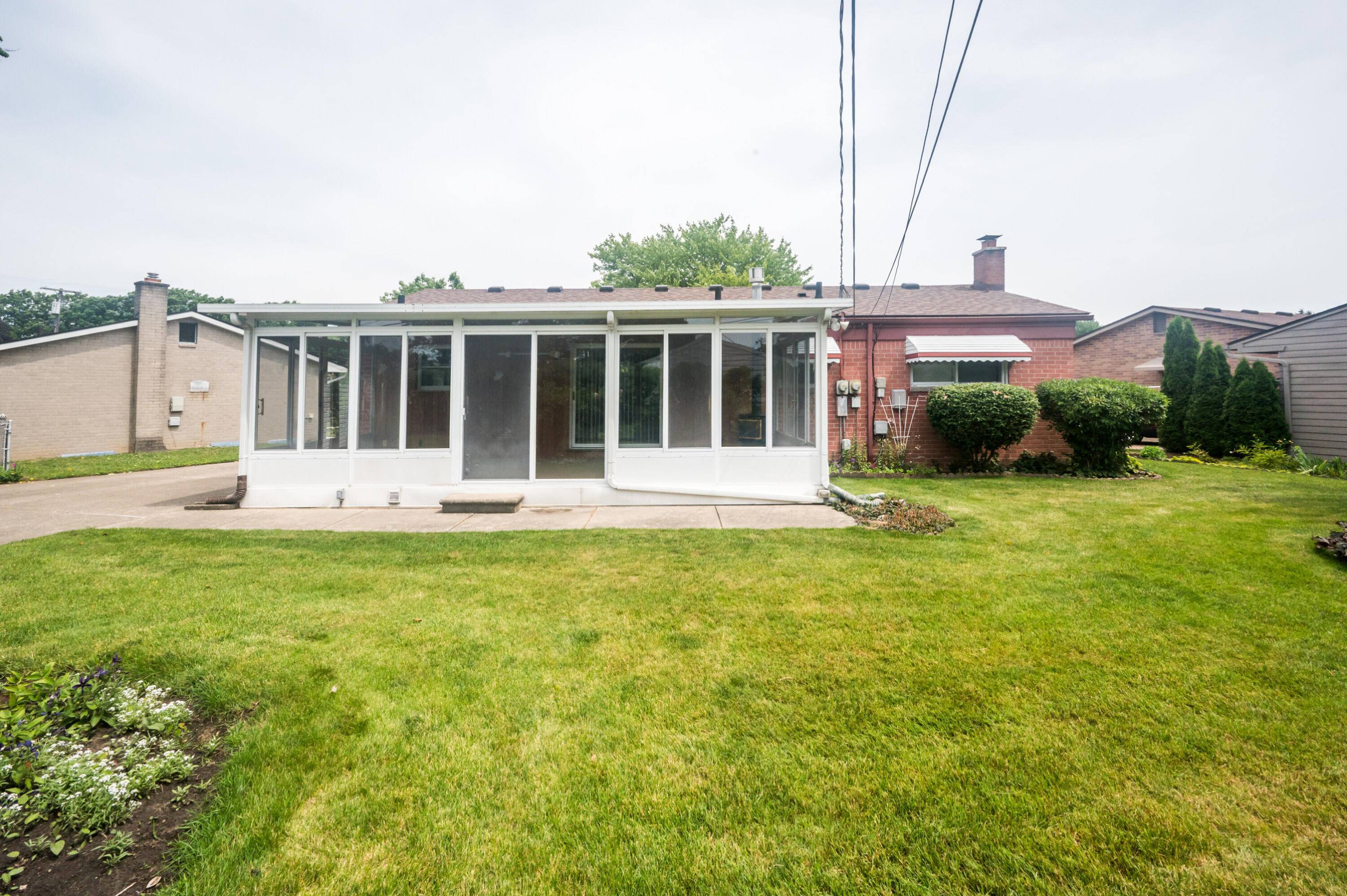 Westland, MI 48186,36067 Rolf Street