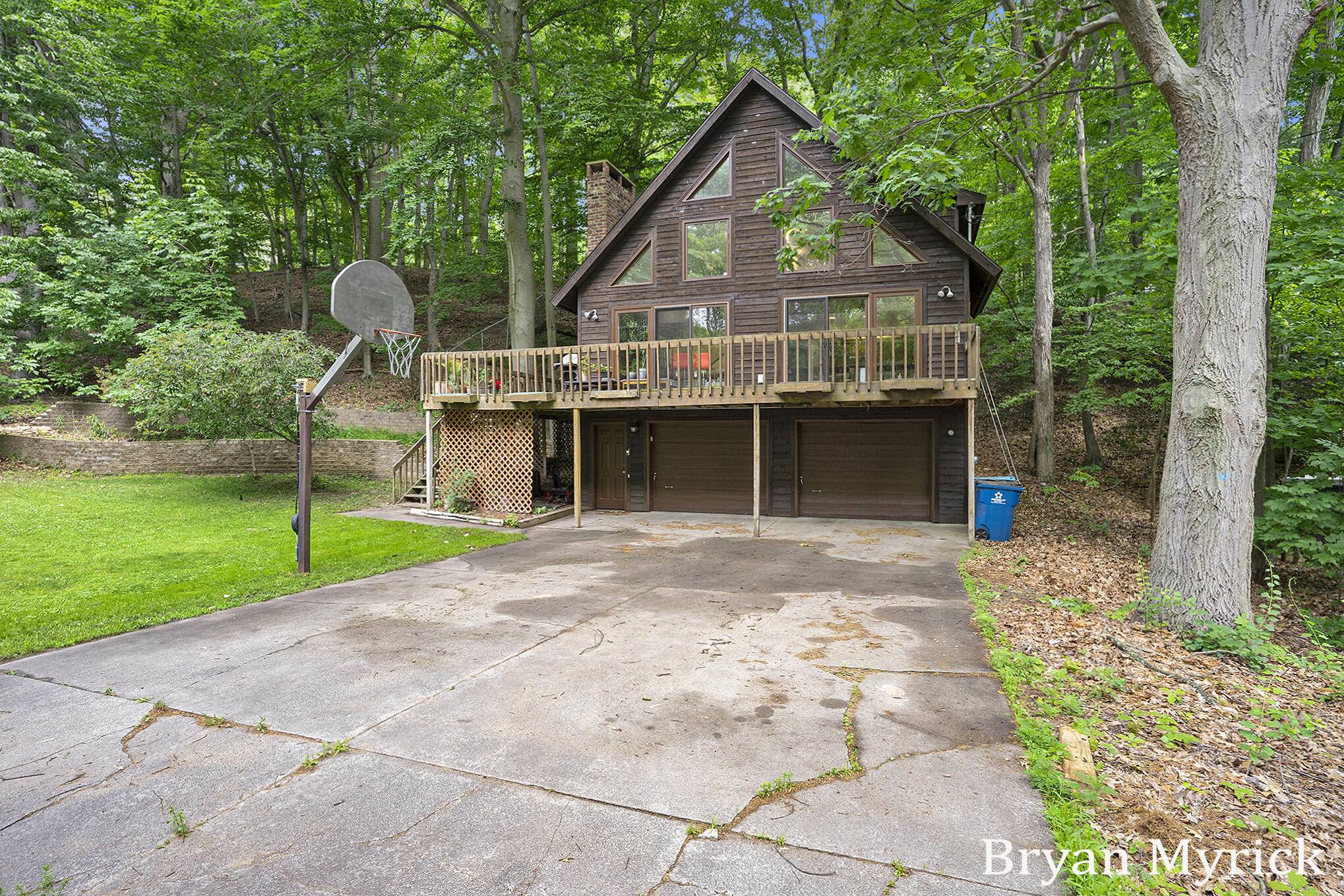 Holland, MI 49424,2431 Eagle Drive