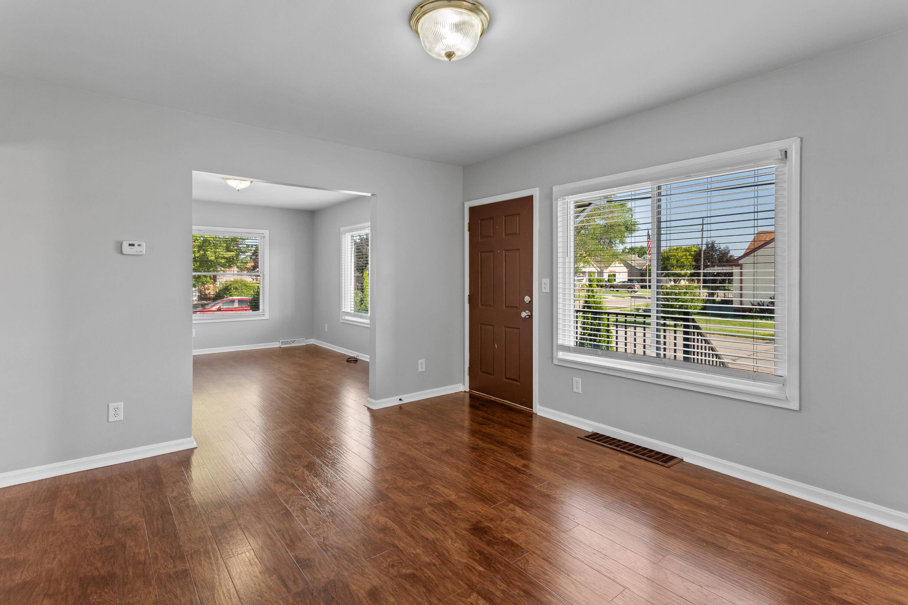 Wyandotte, MI 48192,4205 18st Street #Unit1 - main level