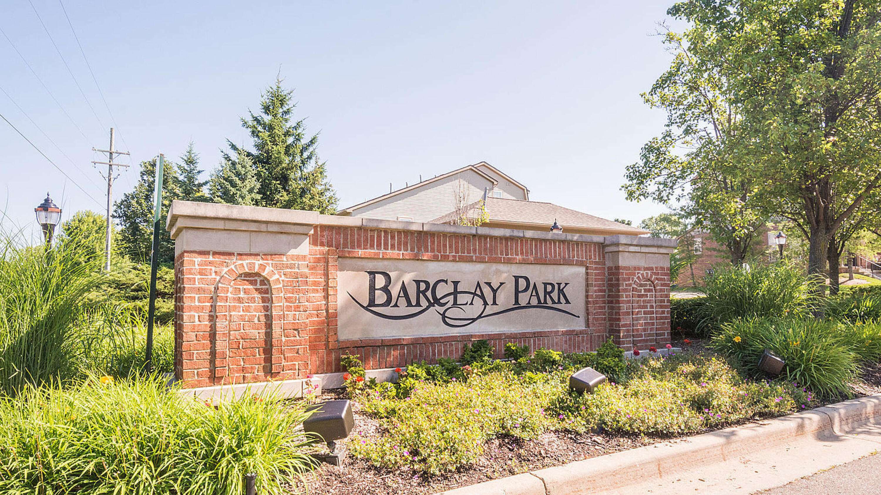 Ann Arbor, MI 48105,3046 Barclay Way