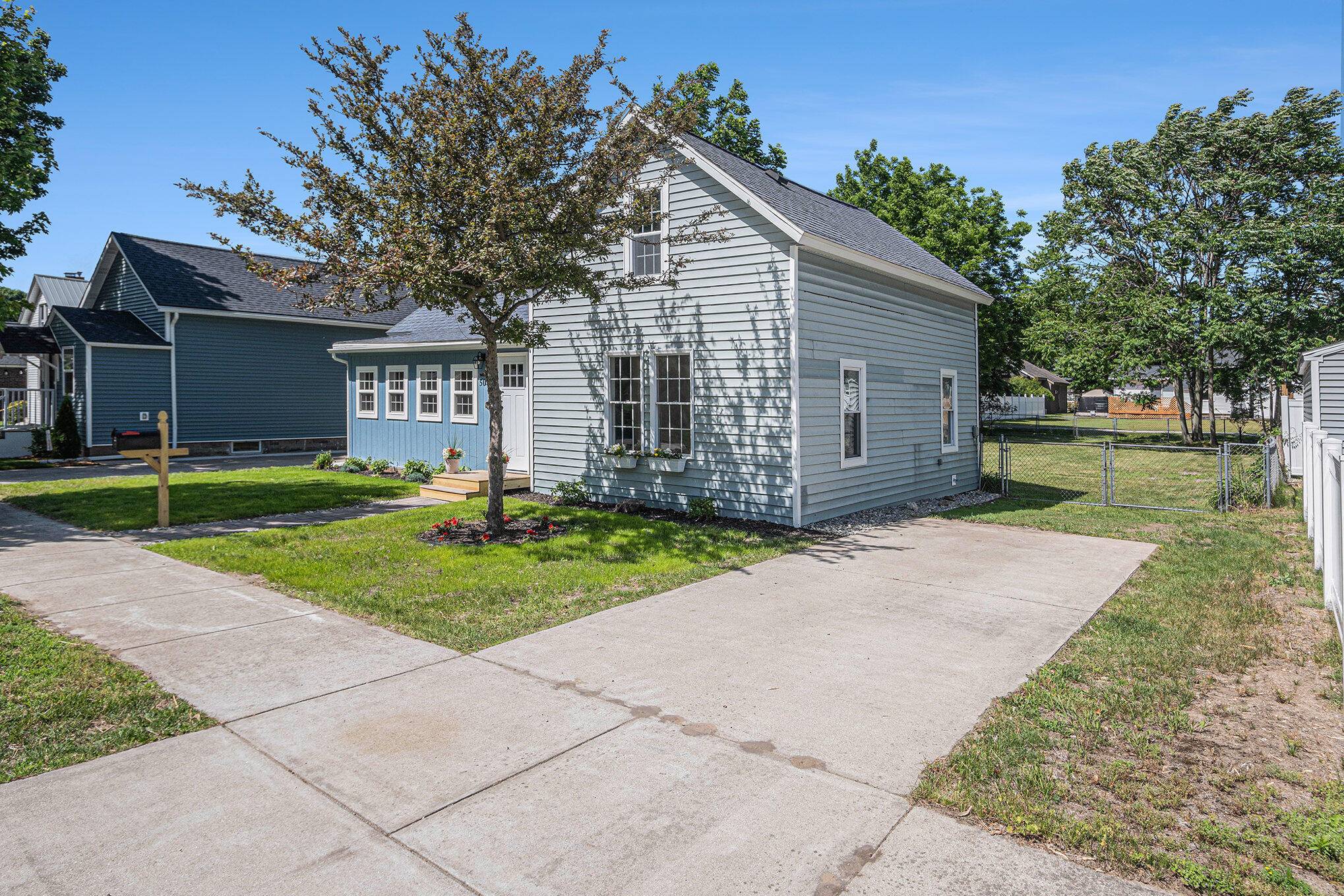 Ludington, MI 49431,507 N Robert Street