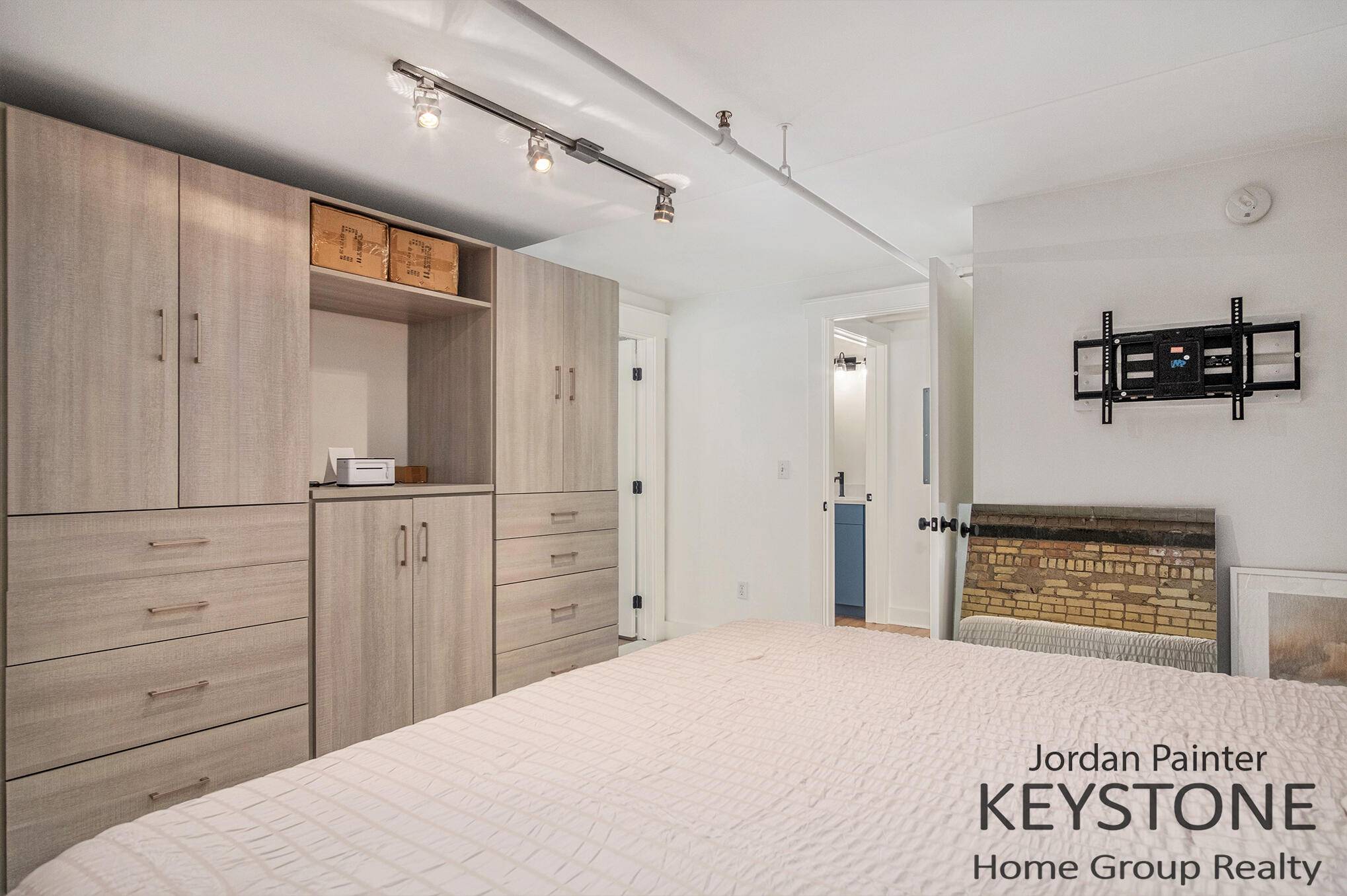 Grand Rapids, MI 49504,600 Broadway NW Avenue #409B