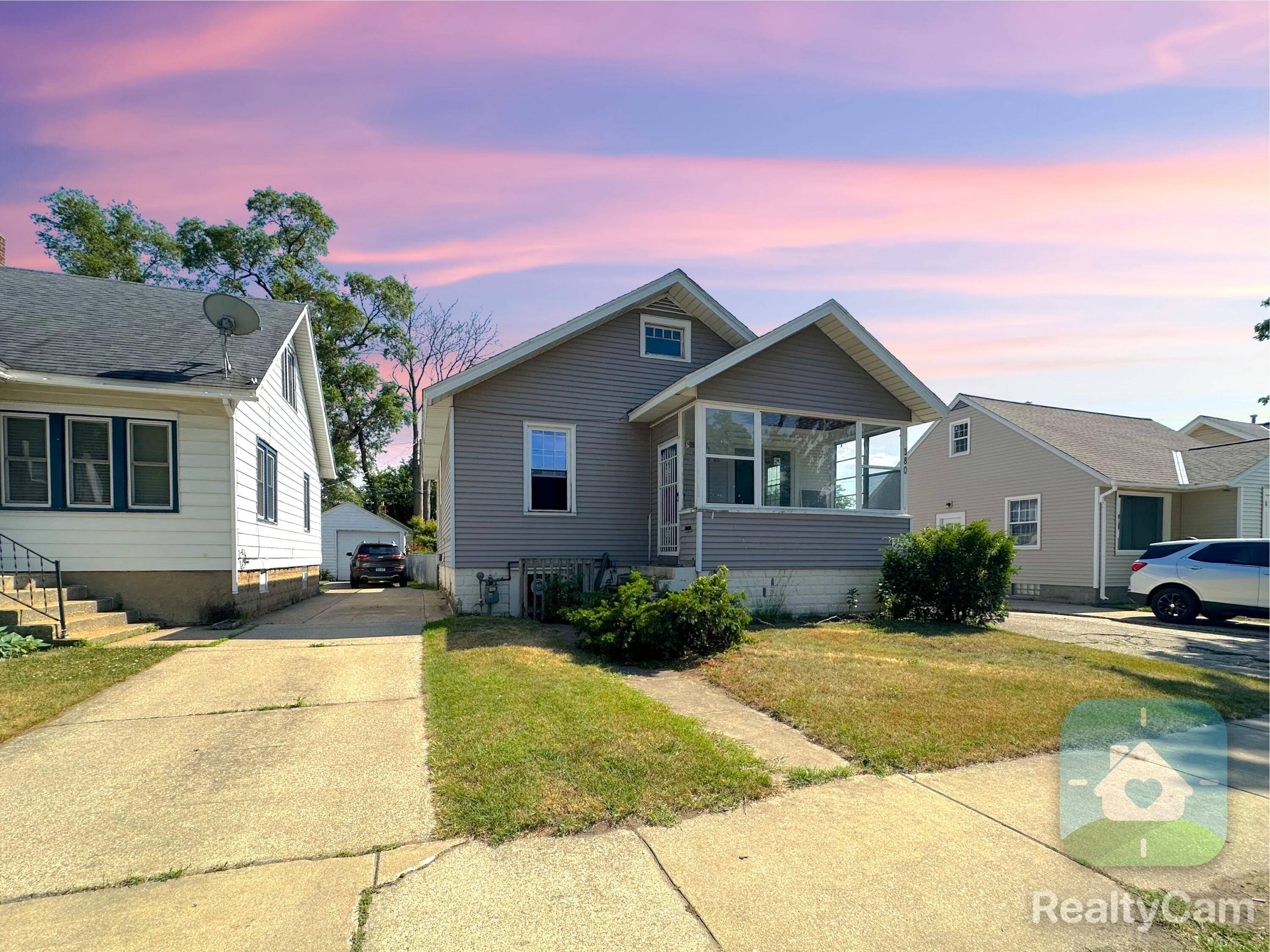 Holland, MI 49423,380 W 17th Street