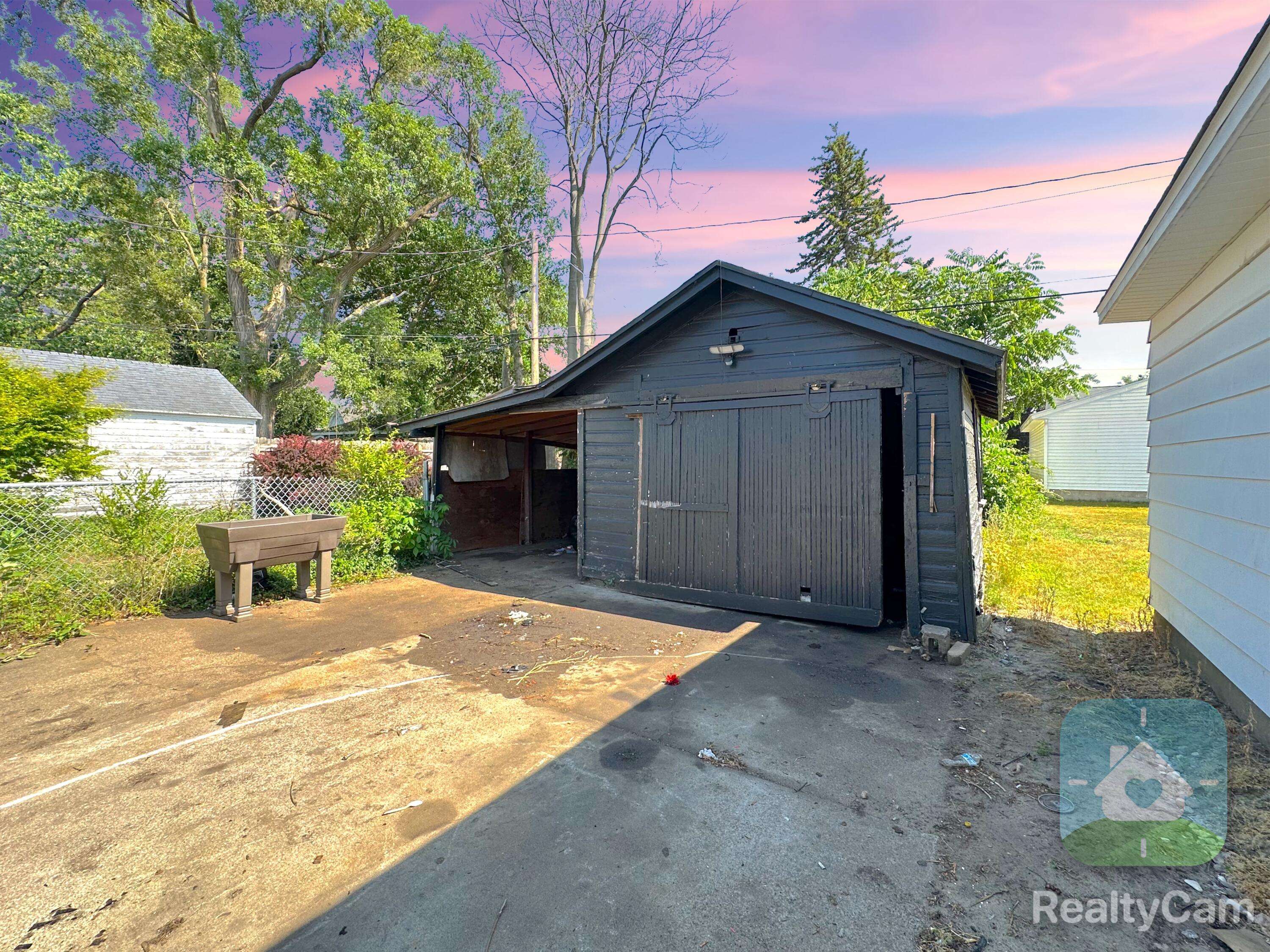 Holland, MI 49423,380 W 17th Street