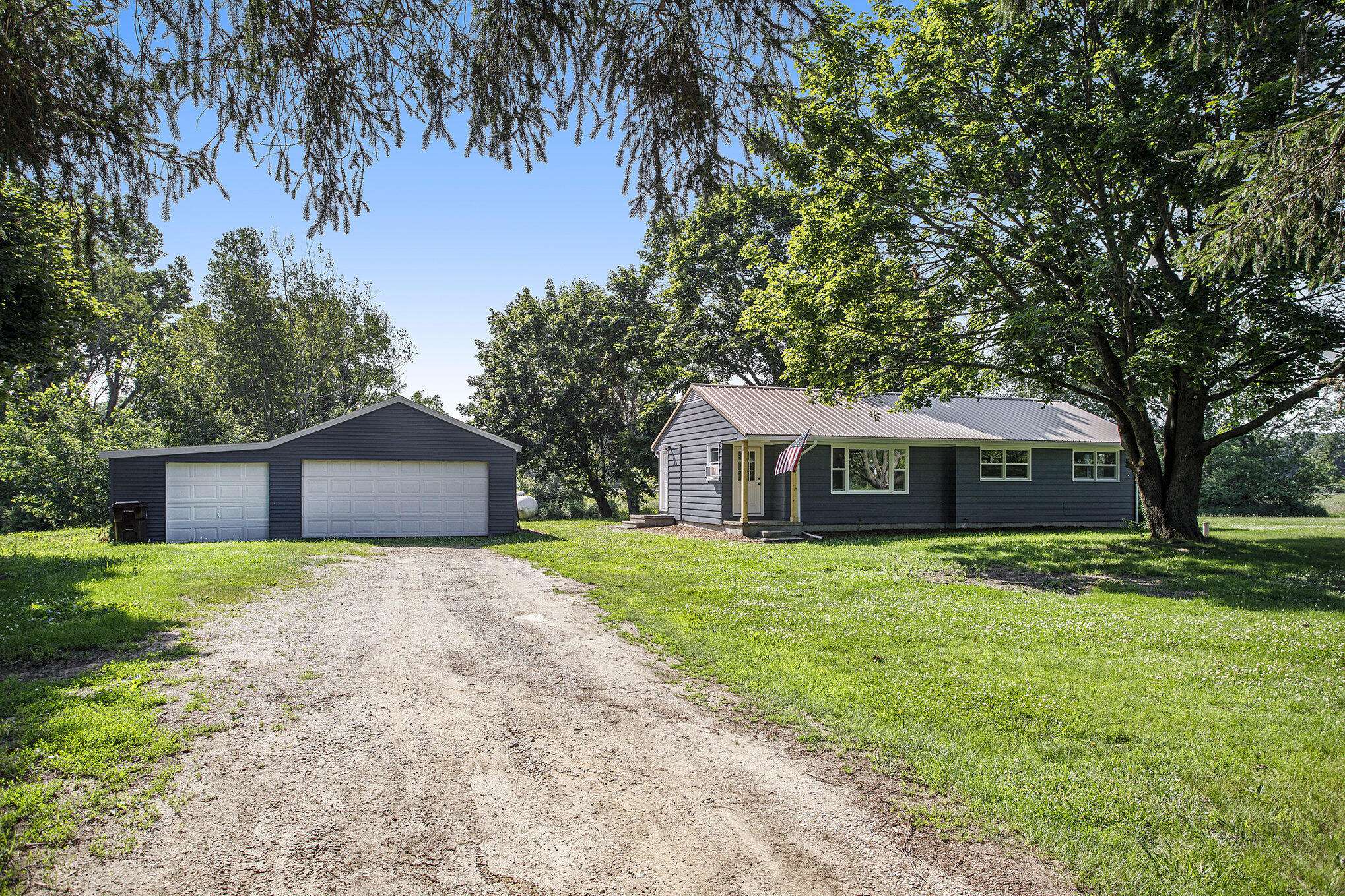 Bellevue, MI 49021,21044 Junction Road