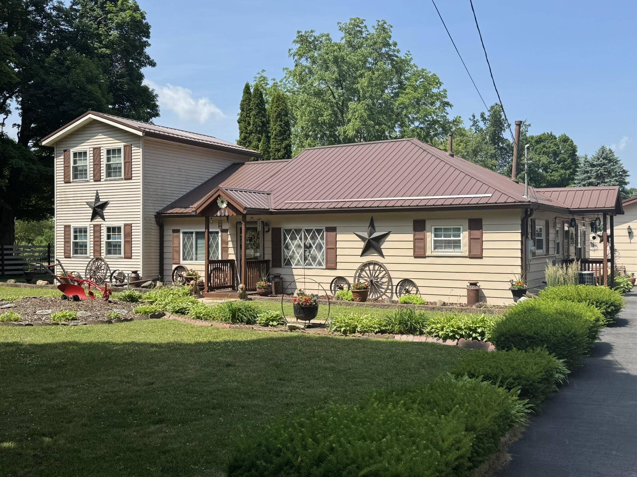 Litchfield, MI 49252,414 S Chicago Street