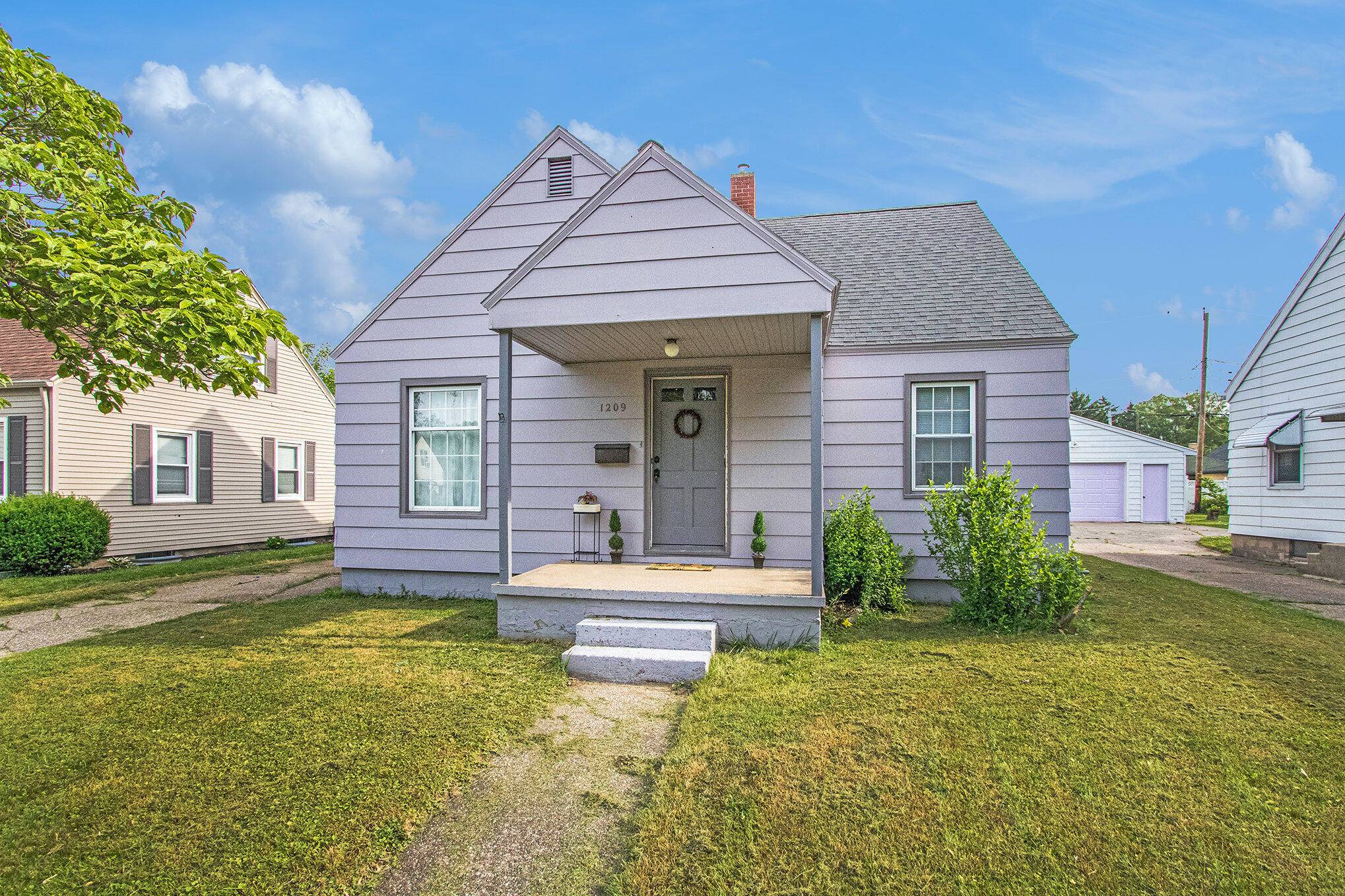 St. Joseph, MI 49085,1209 Mohawk Lane