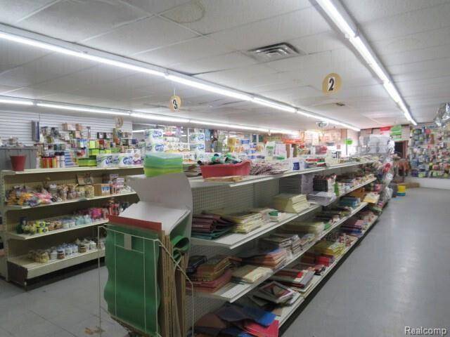 Detroit, MI 48227,15144 Grand River Avenue