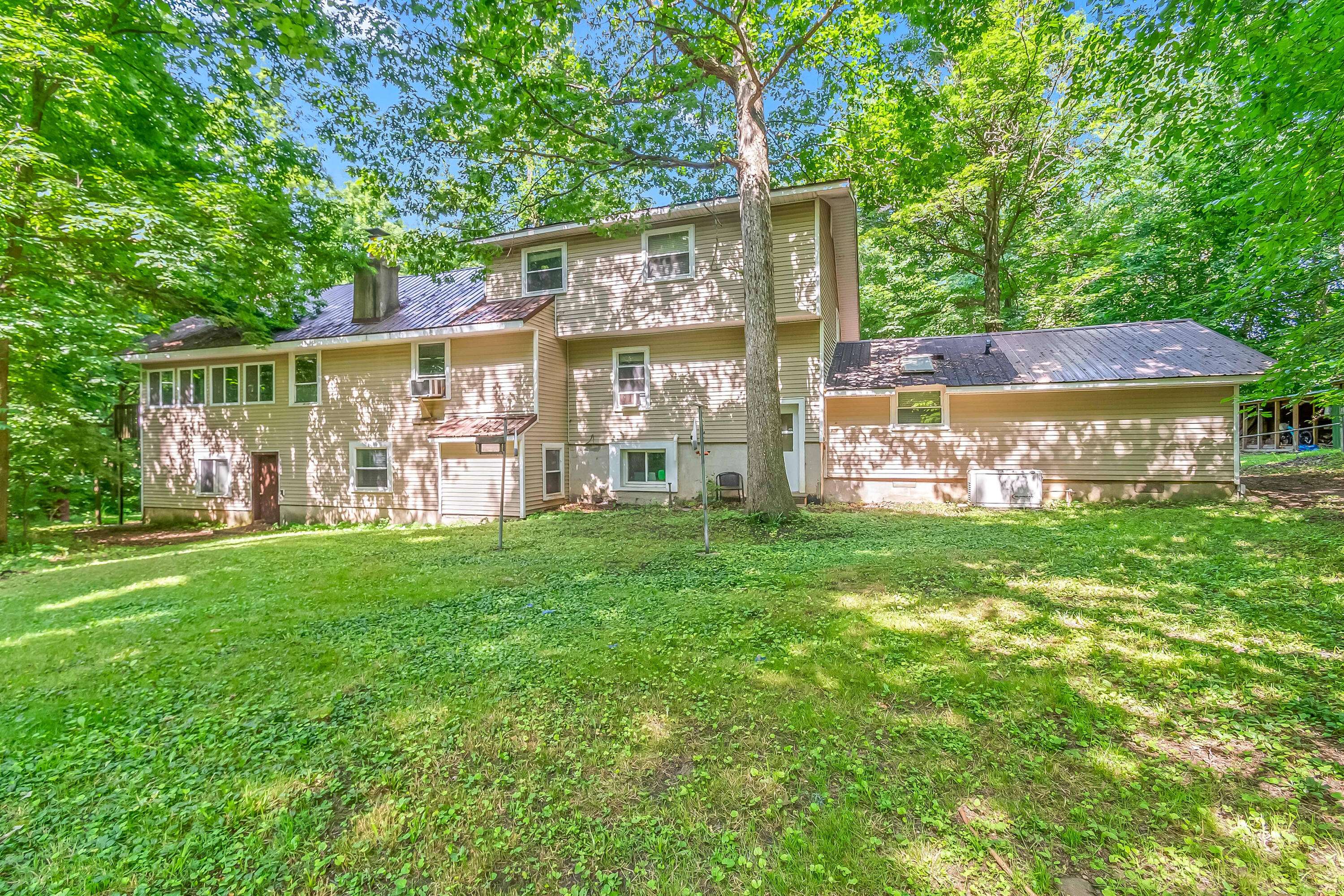 Hillsdale, MI 49242,1391 Lake Wilson S Road