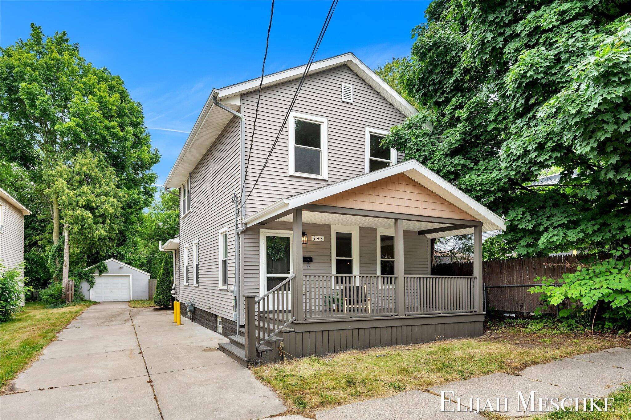Grand Rapids, MI 49505,243 Page NE Street