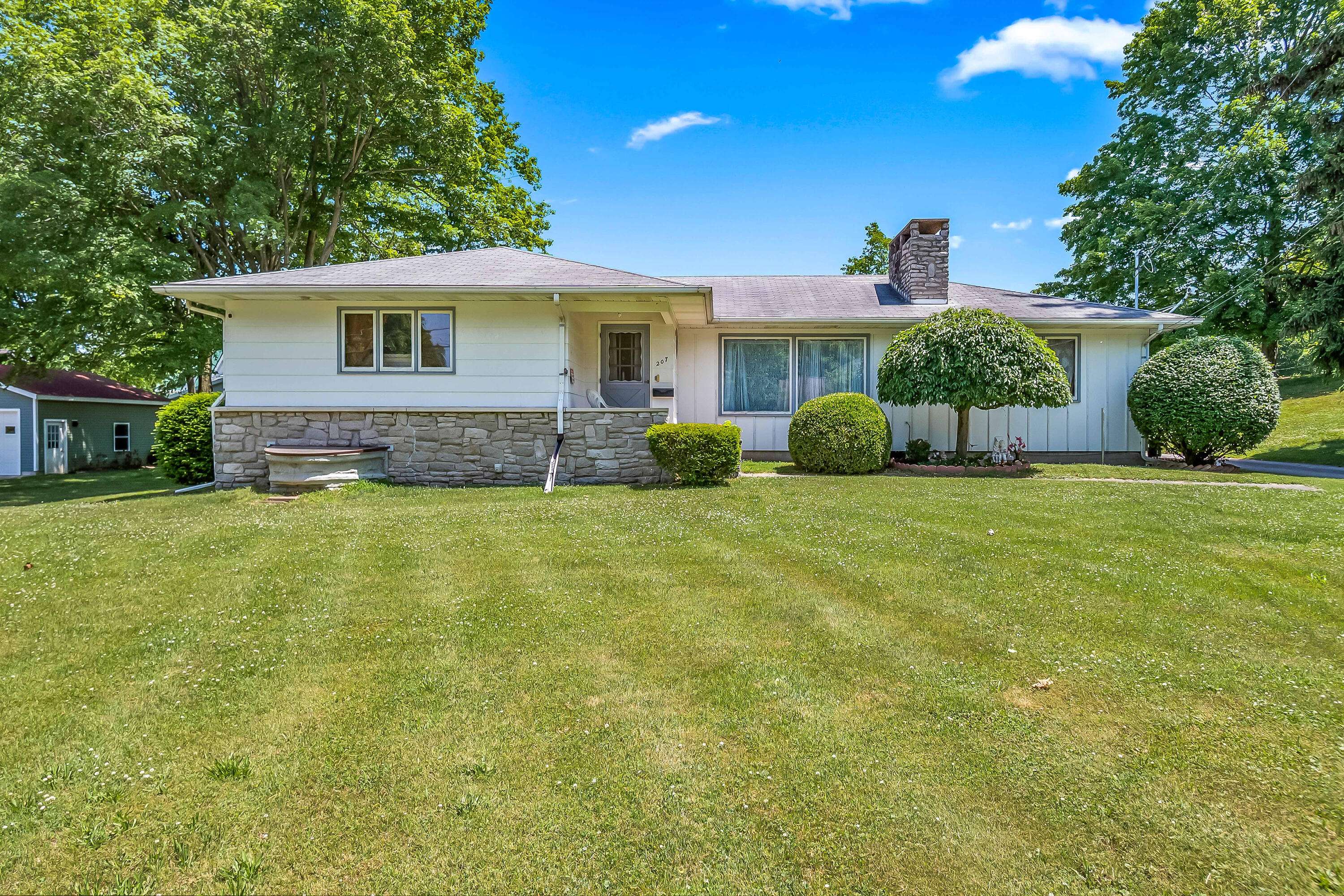Jonesville, MI 49250,207 Maumee Street