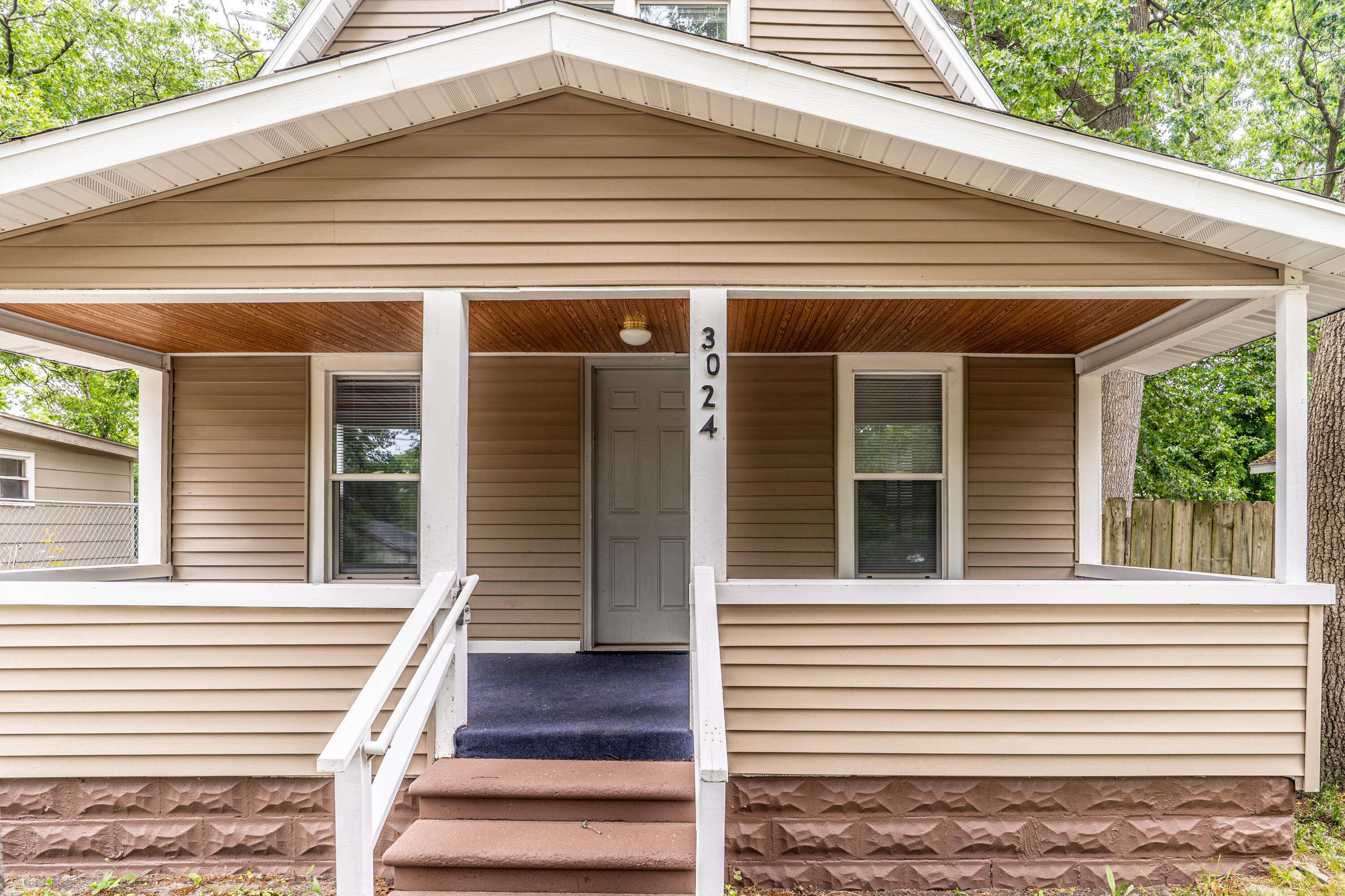 Muskegon, MI 49444,3024 5th Street