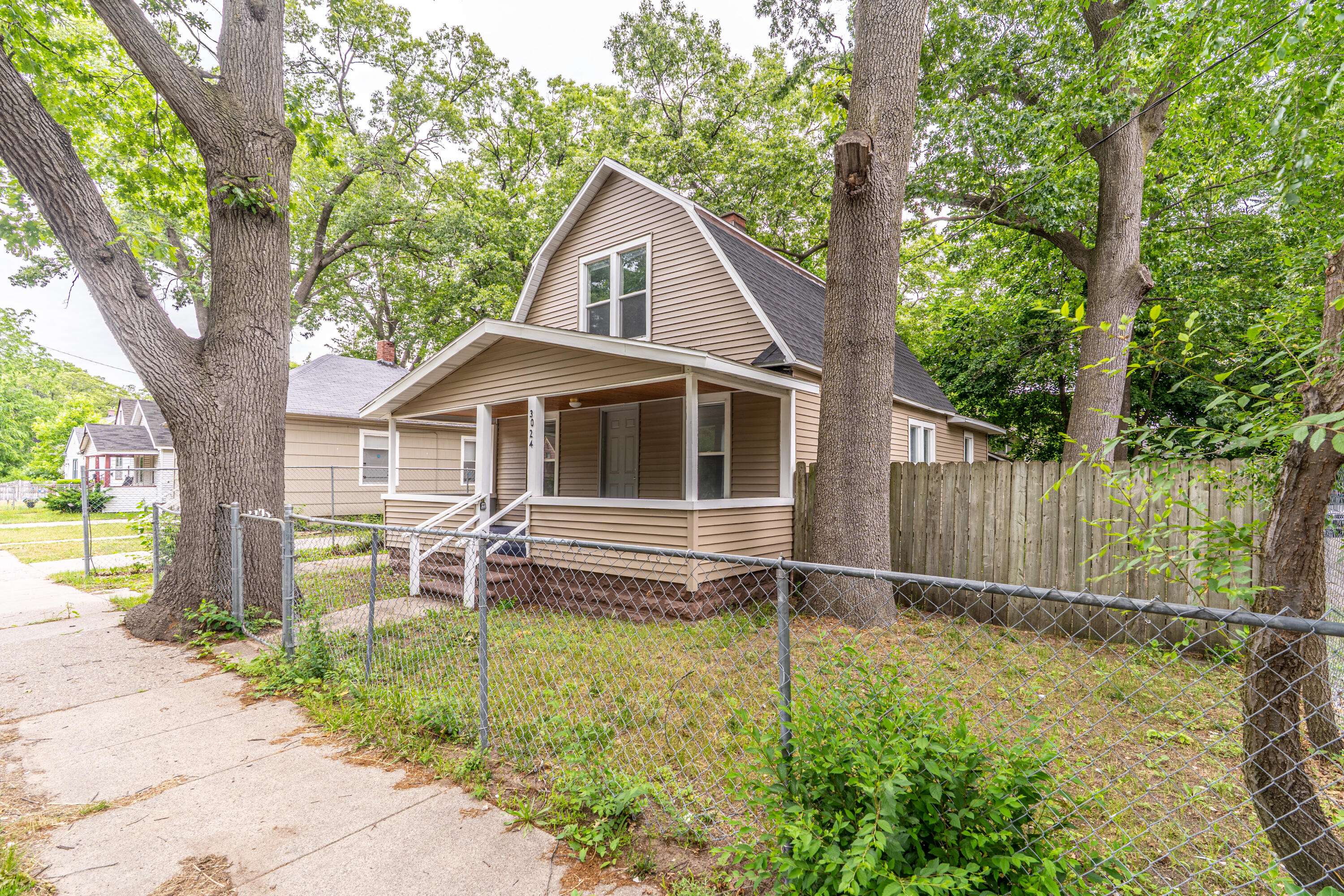 Muskegon, MI 49444,3024 5th Street