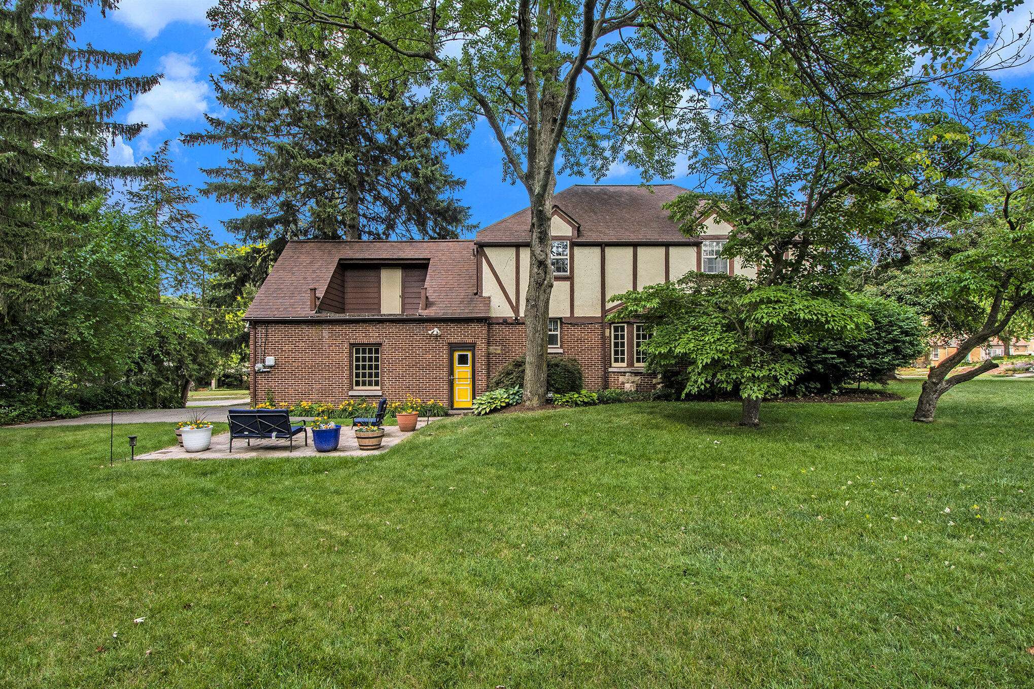 Grand Rapids, MI 49505,320 Boltwood NE Drive