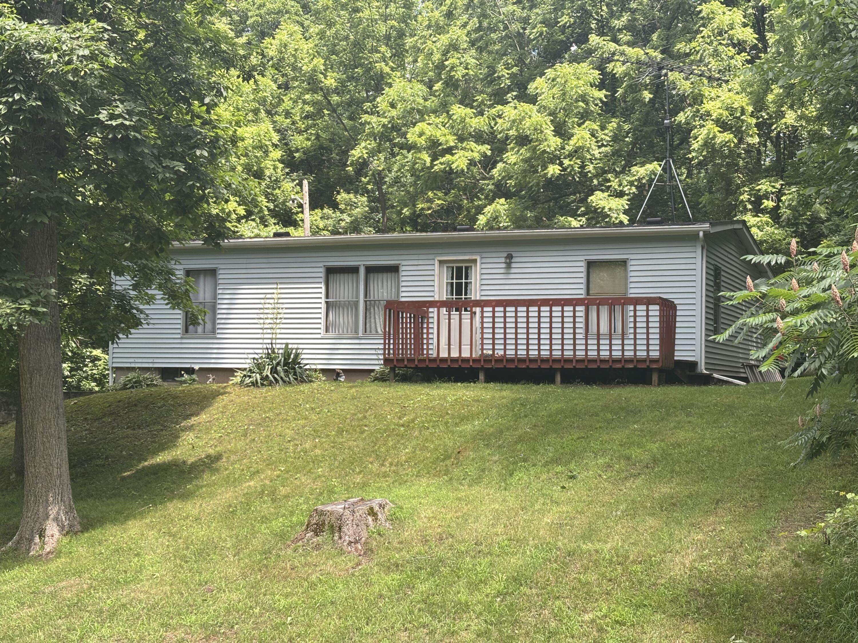 Three Rivers, MI 49093,14836 Drummond Road