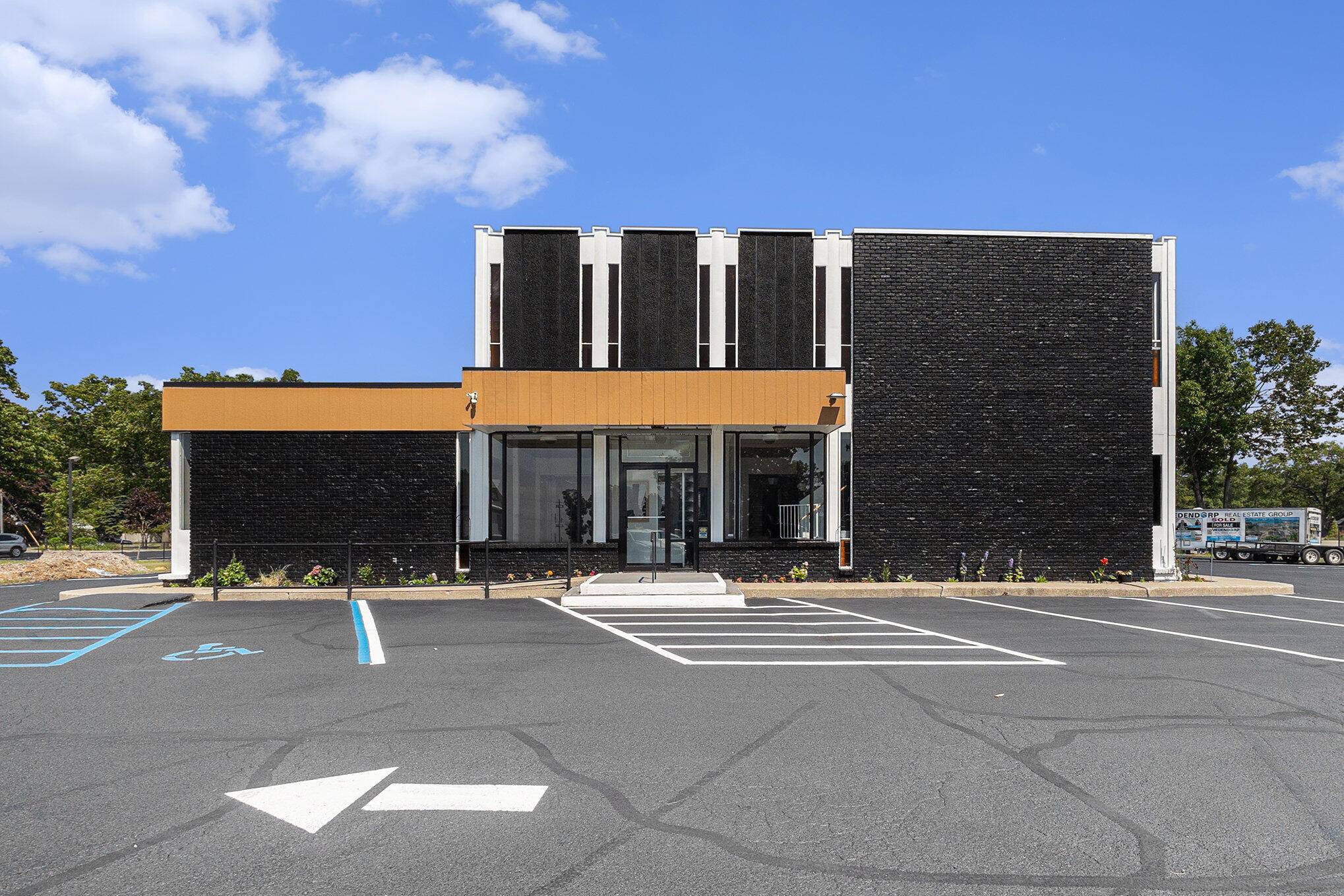 Norton Shores, MI 49444,499 W Norton Avenue