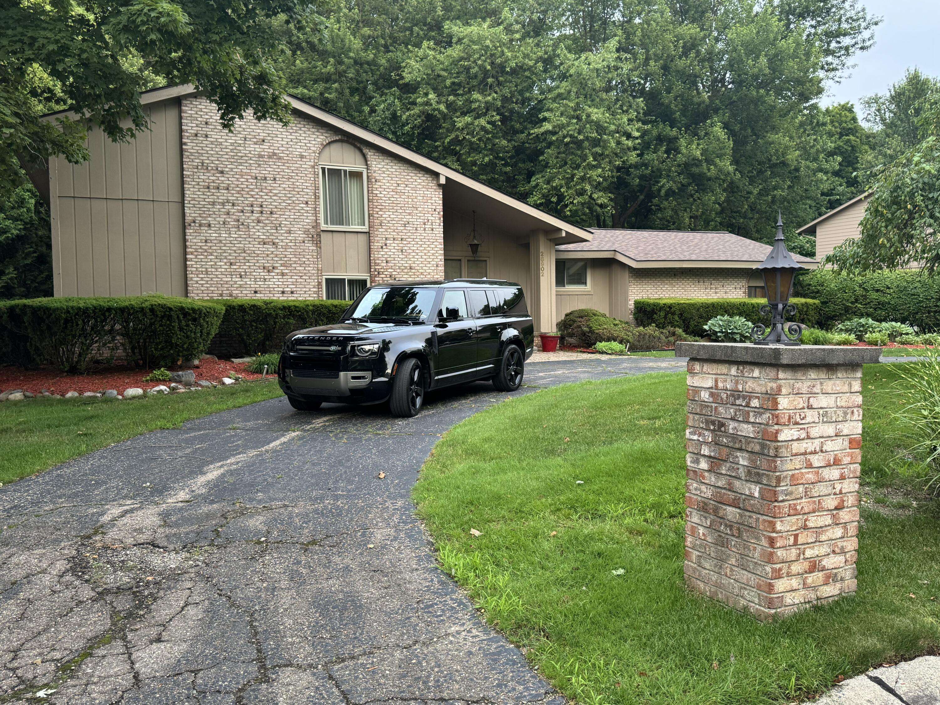 Farmington Hills, MI 48331,28902 Creek Bend Drive