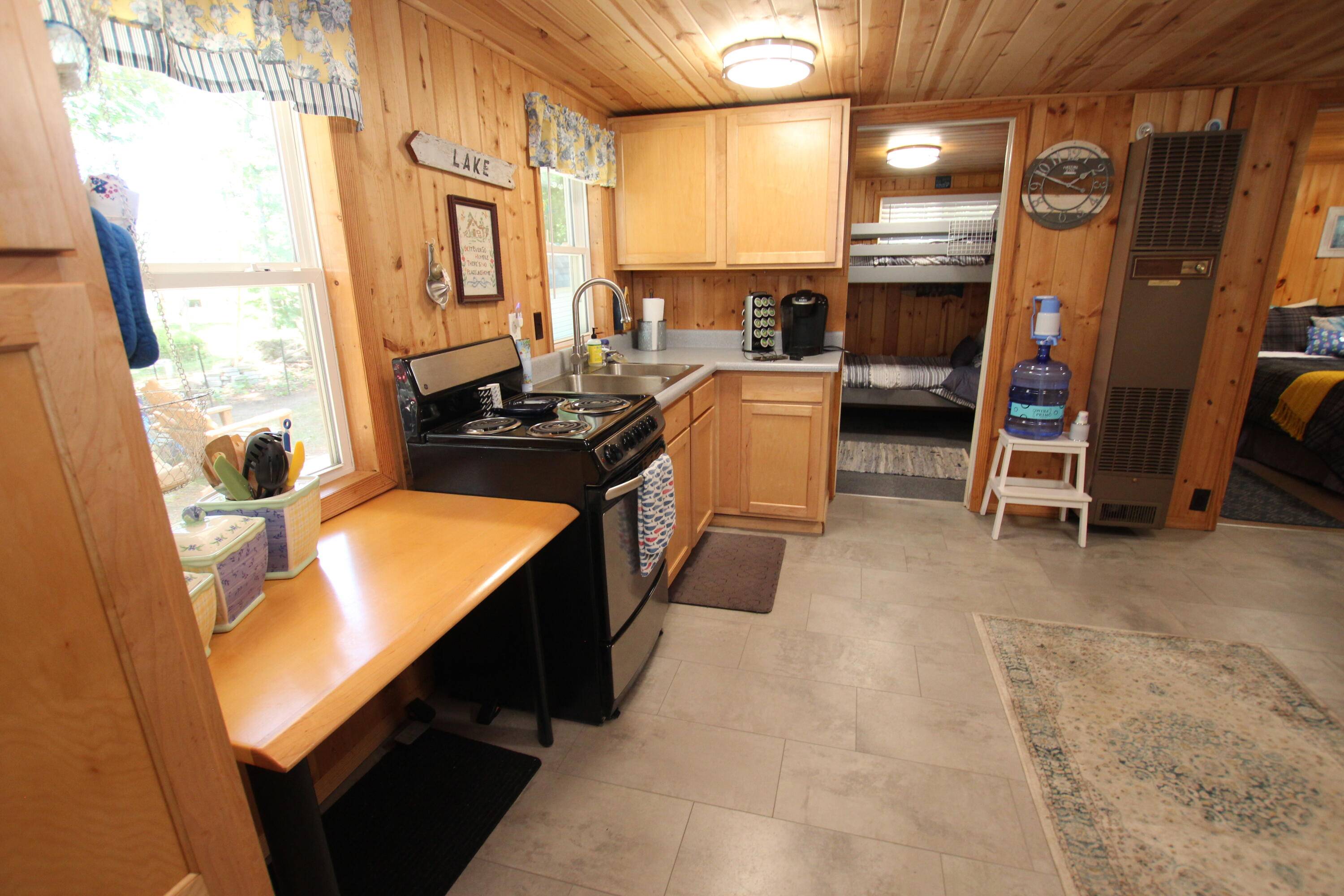 Holton, MI 49425,8905 E Acorn Street
