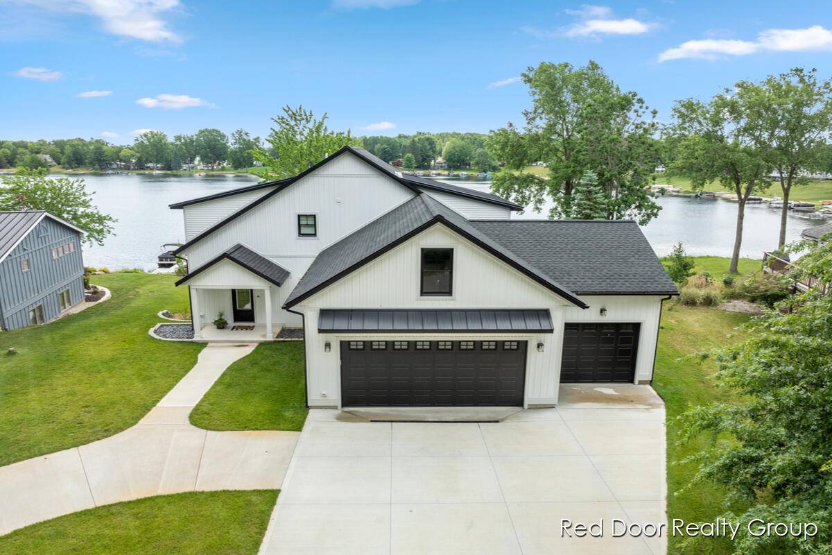 Stanwood, MI 49346,7956 Island Court