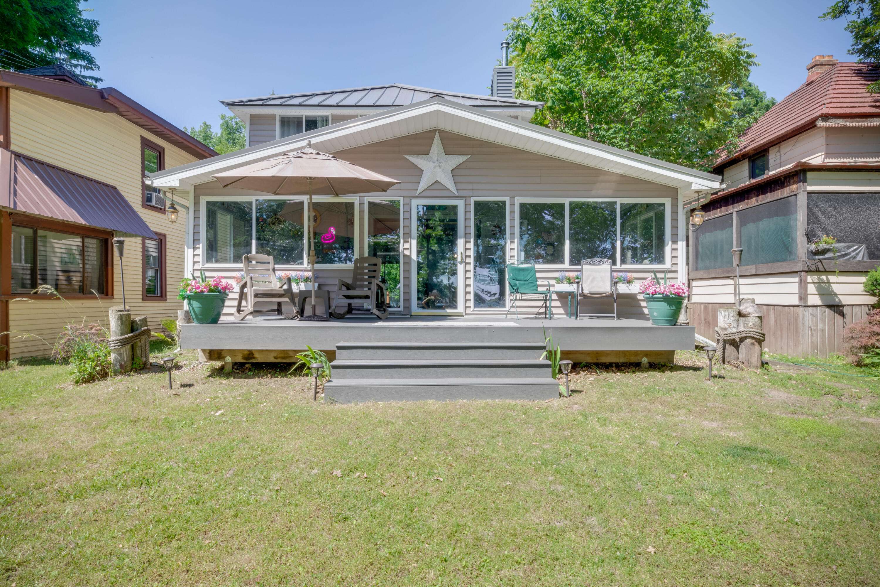 Fenton, MI 48430,2234 Toledo Street