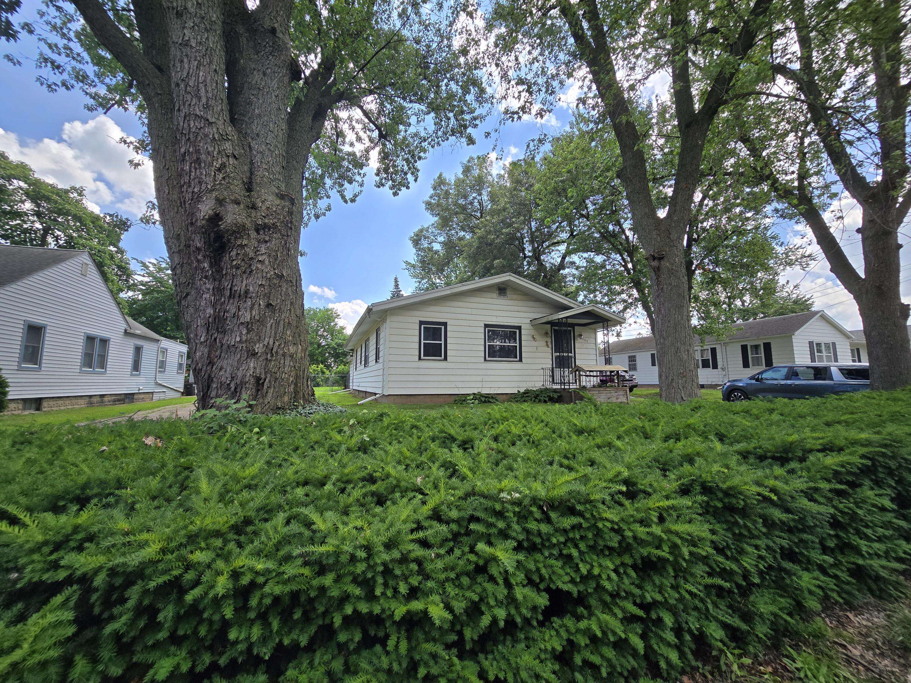 Jackson, MI 49202,737 Royal Drive