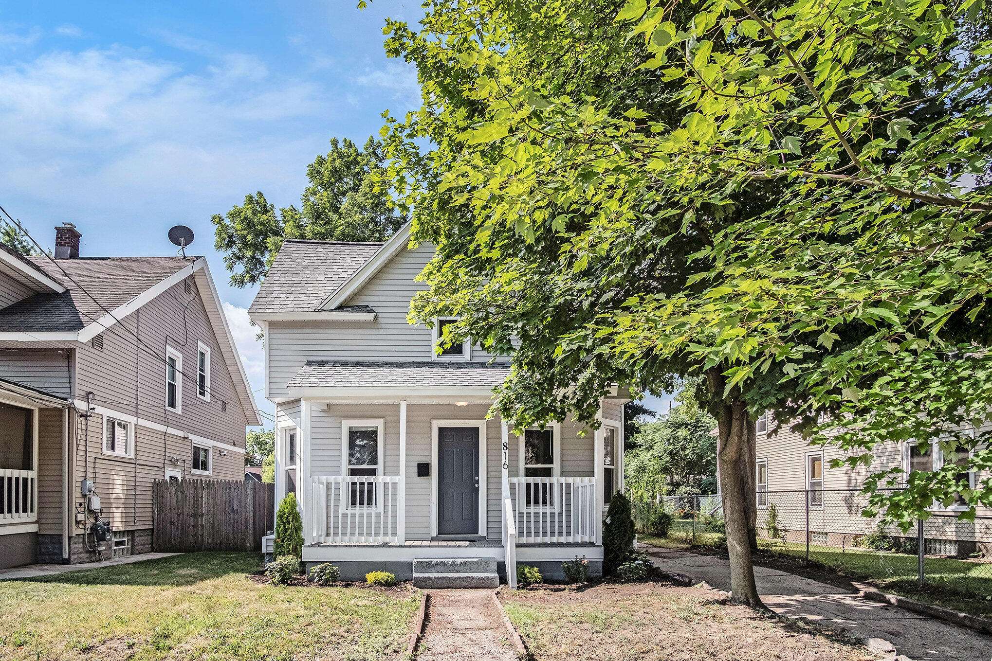 Grand Rapids, MI 49507,816 Oakhill SE Street