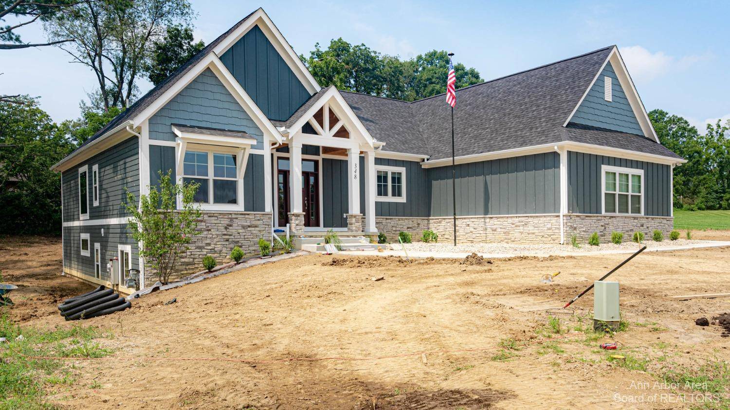 Ann Arbor, MI 48103,4264 Loon Lane