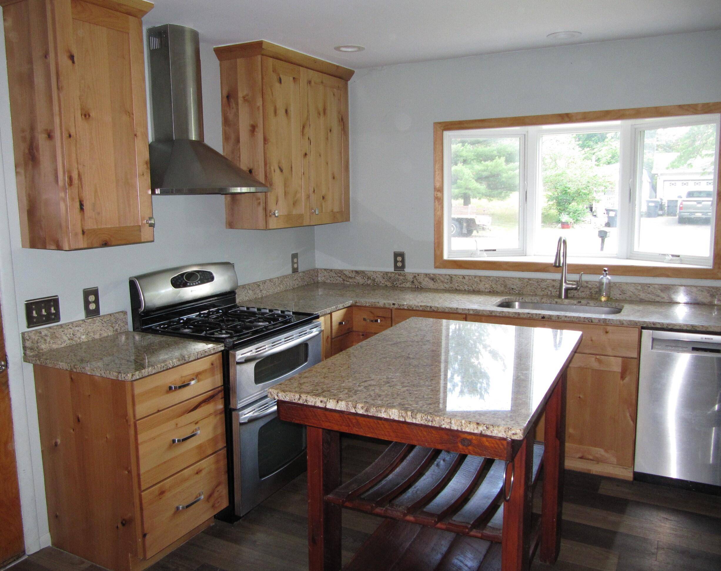 Portage, MI 49002,229 Tamarix Avenue